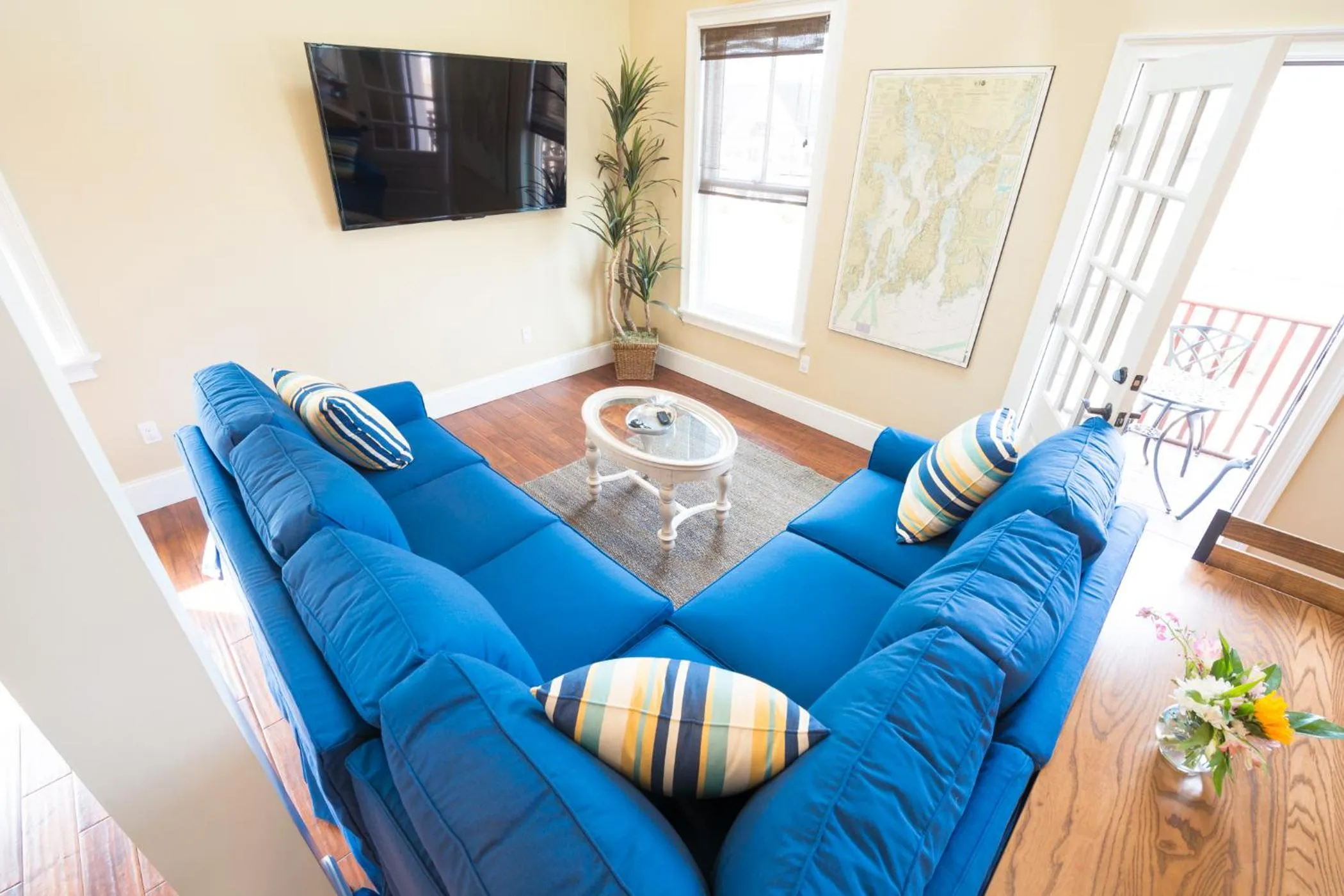Living room in The Newport Lofts - 546 Thames Street