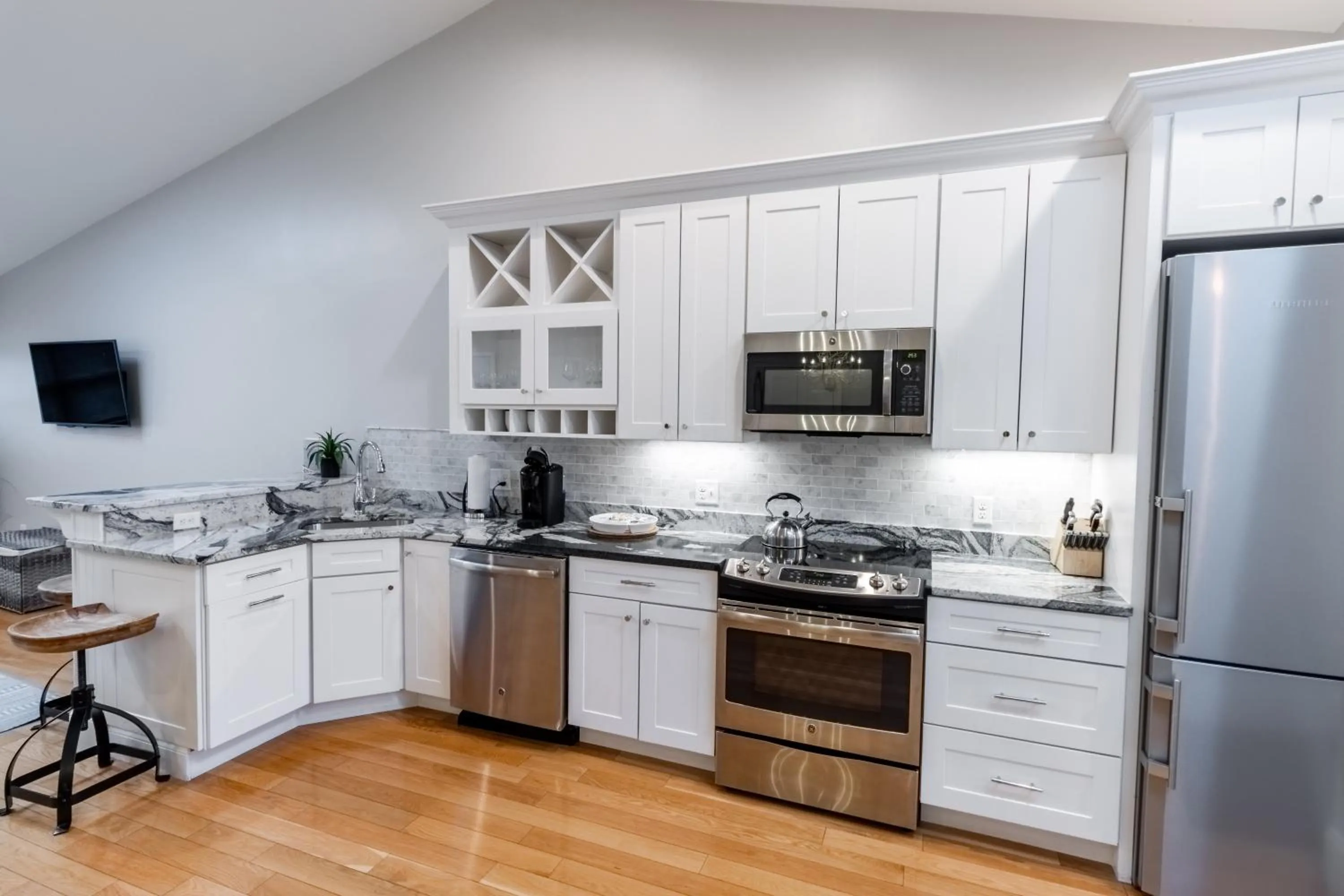 The Newport Lofts - 359 Thames Street