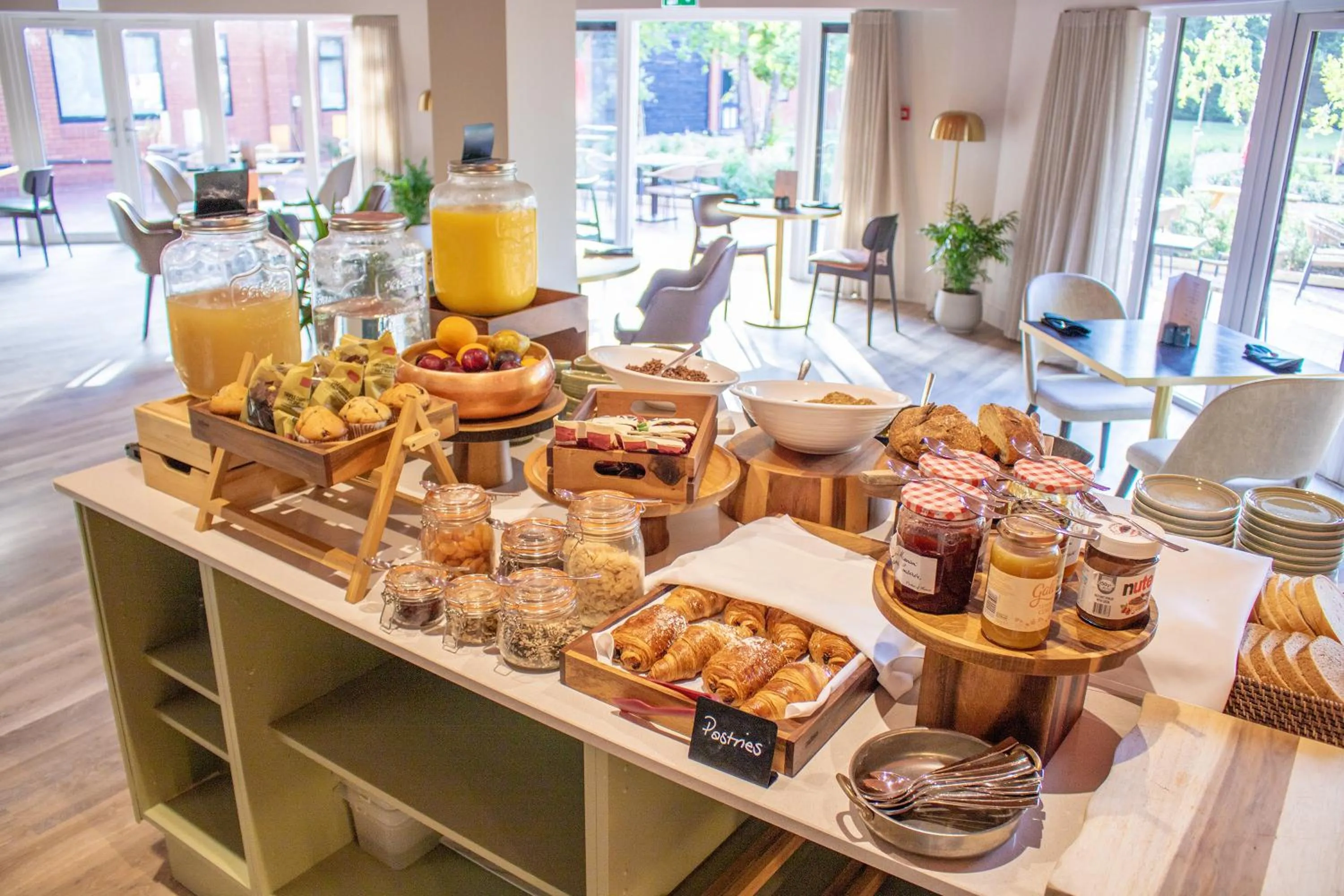 Breakfast in voco Rockingham Forest Corby by IHG