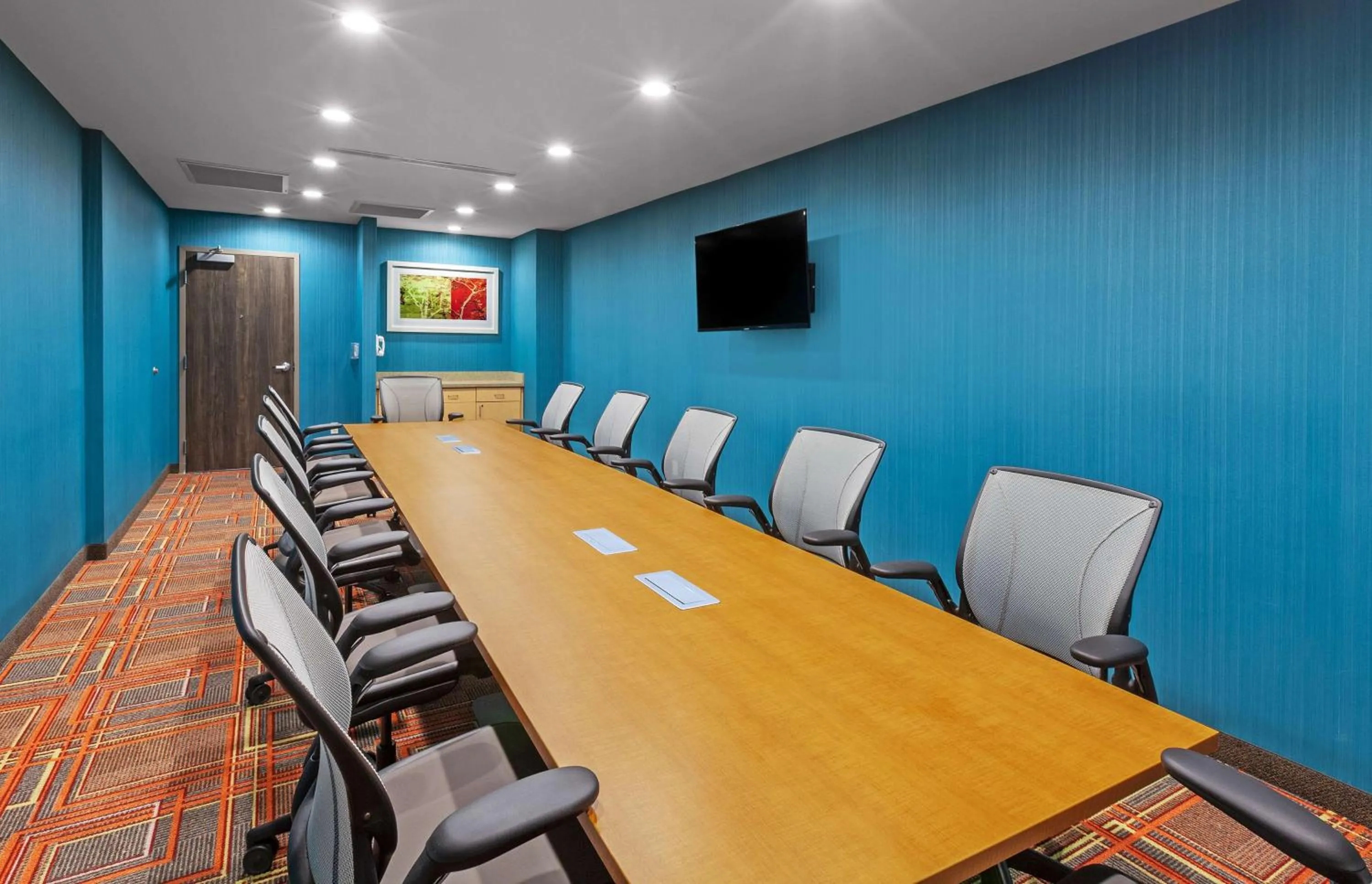 Meeting/conference room in Home2 Suites By Hilton Gonzales