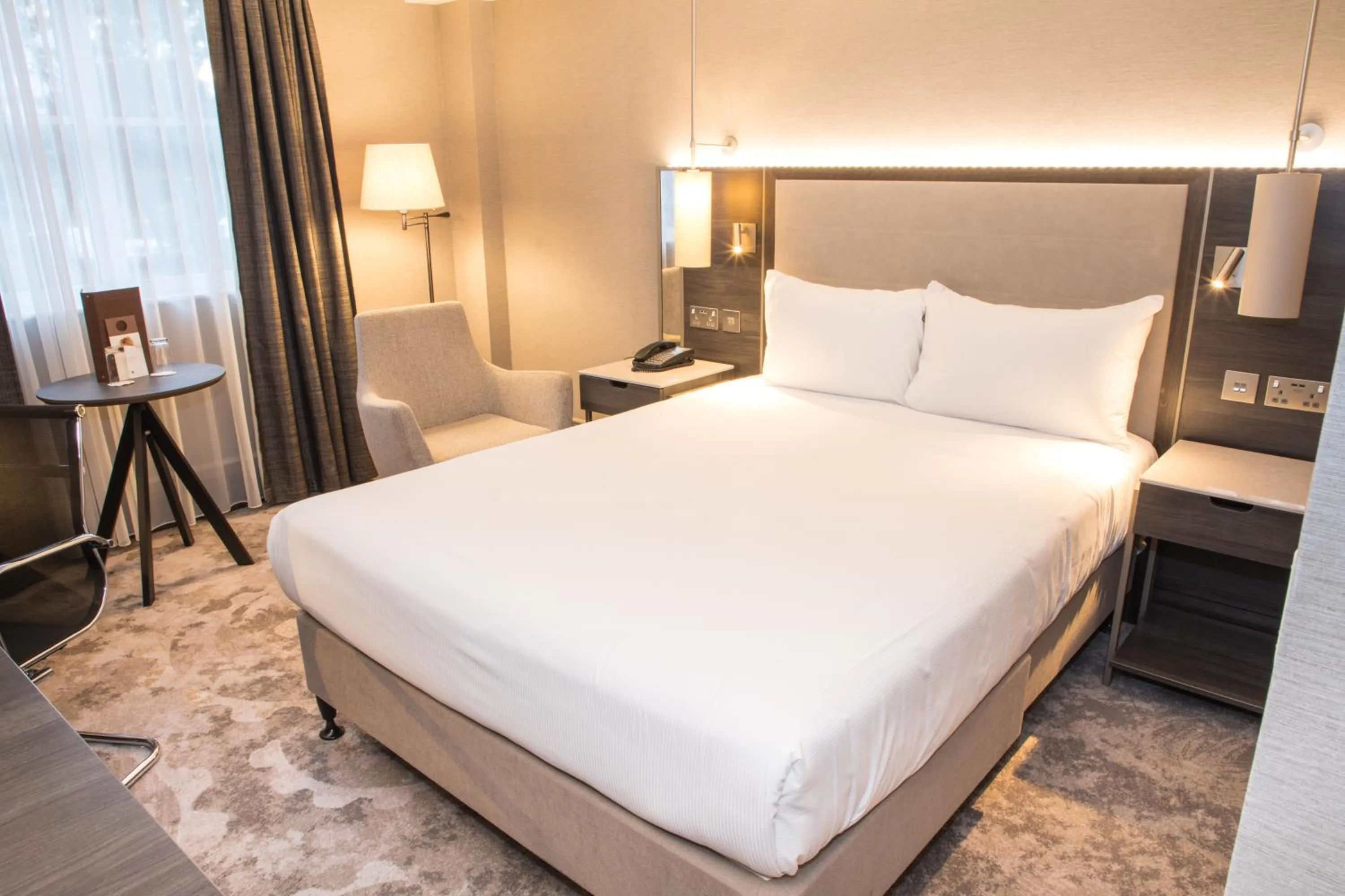 Bed in Best Western Plus Moat House Reading