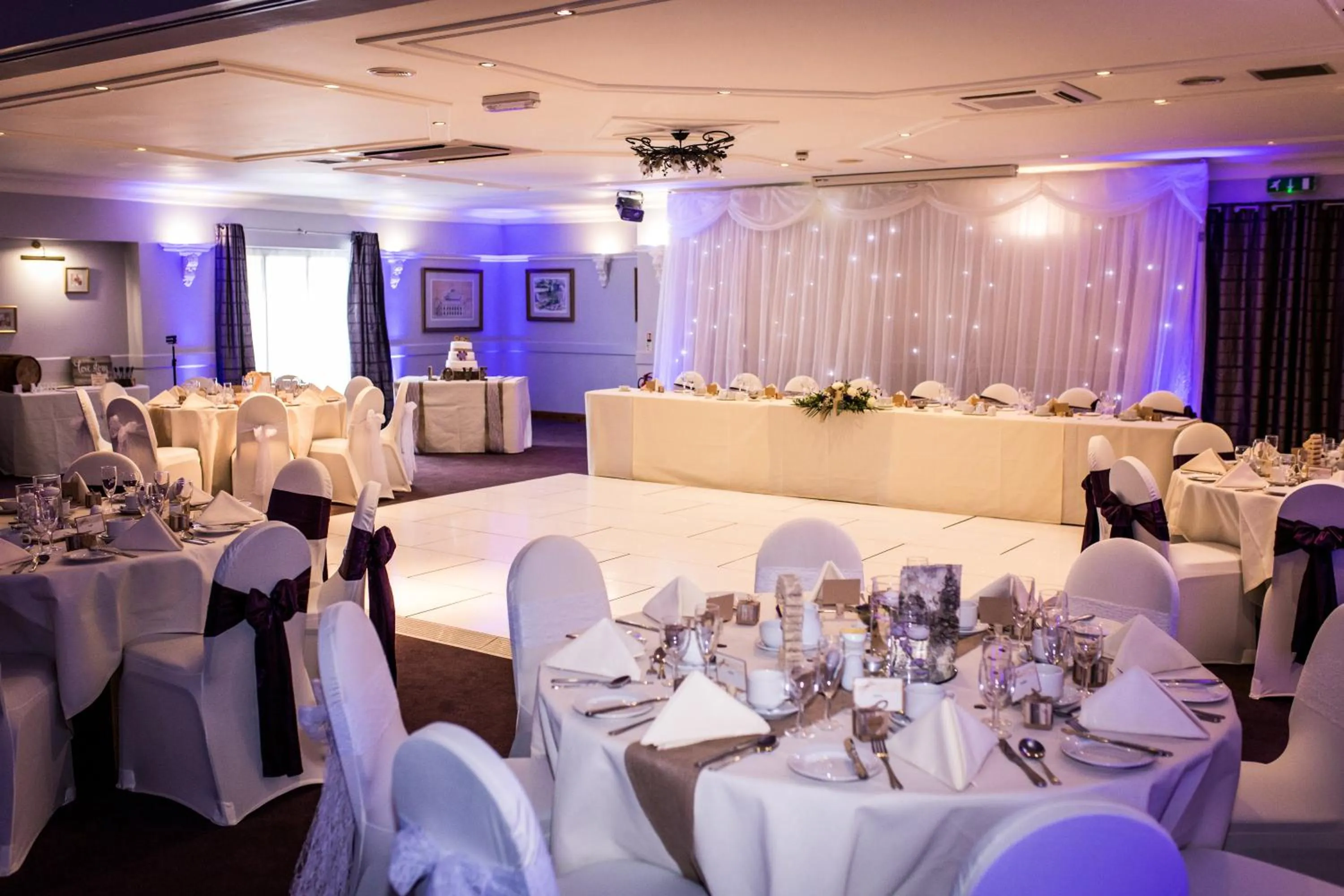 Meeting/conference room in Holiday Inn A55 Chester West by IHG