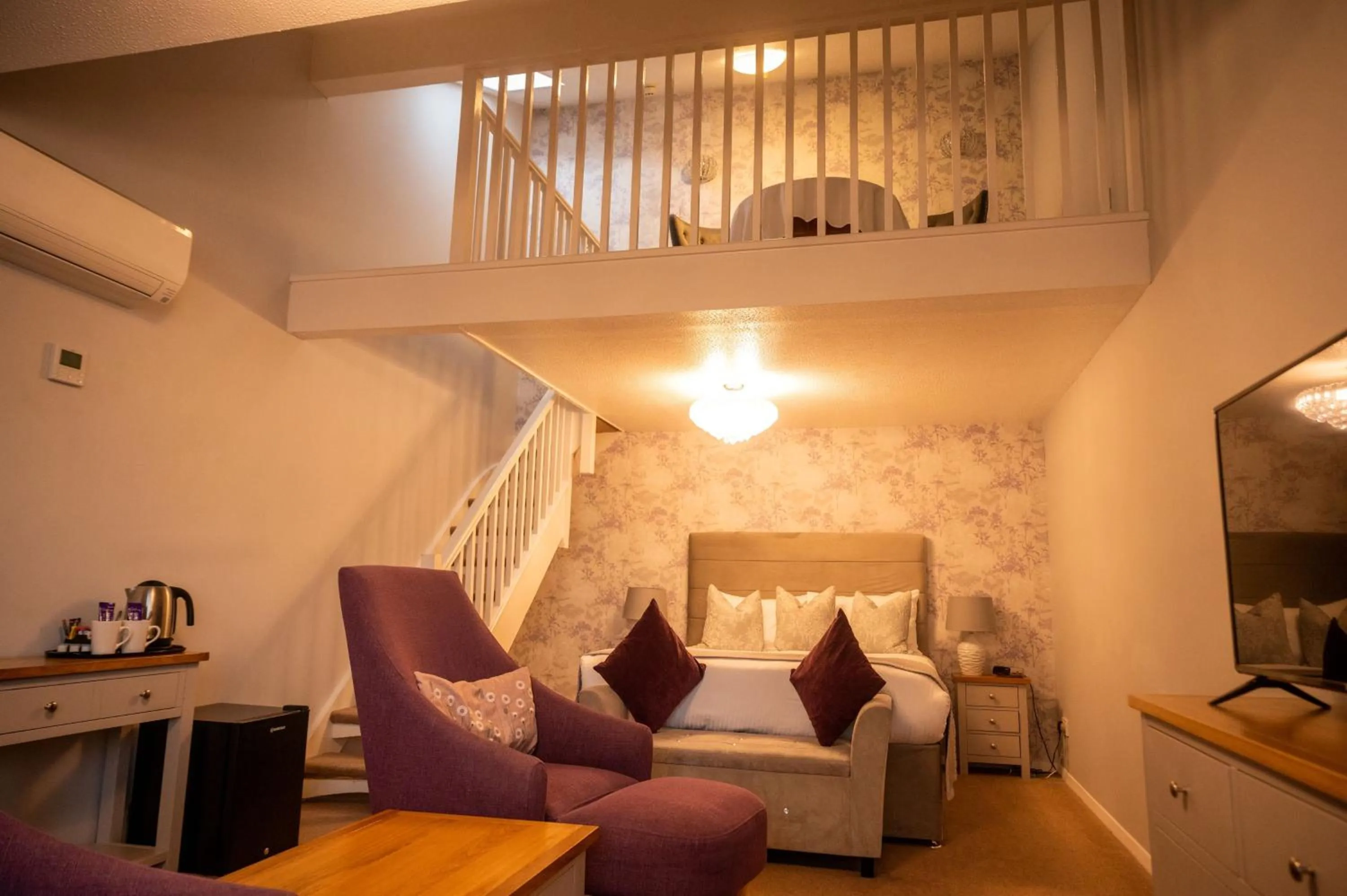 Photo of the whole room in Holiday Inn A55 Chester West by IHG