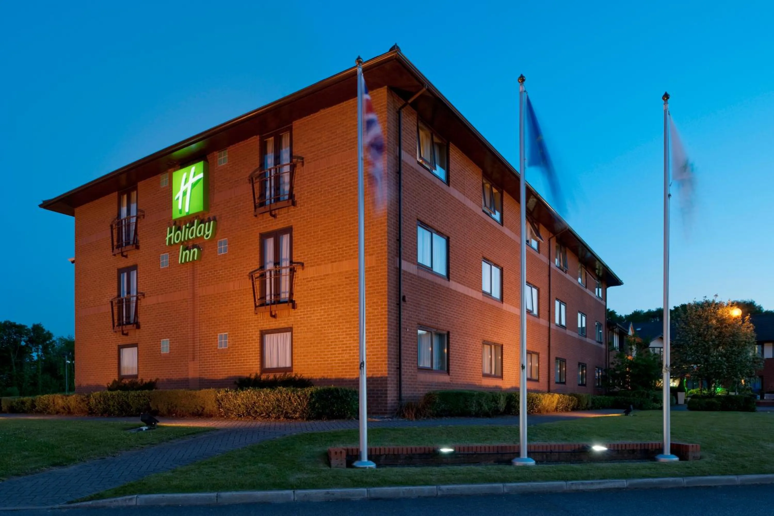 Property building in Holiday Inn A55 Chester West by IHG