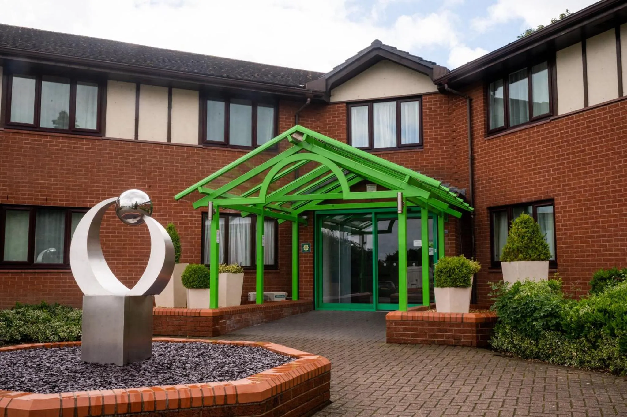 Property building in Holiday Inn A55 Chester West by IHG