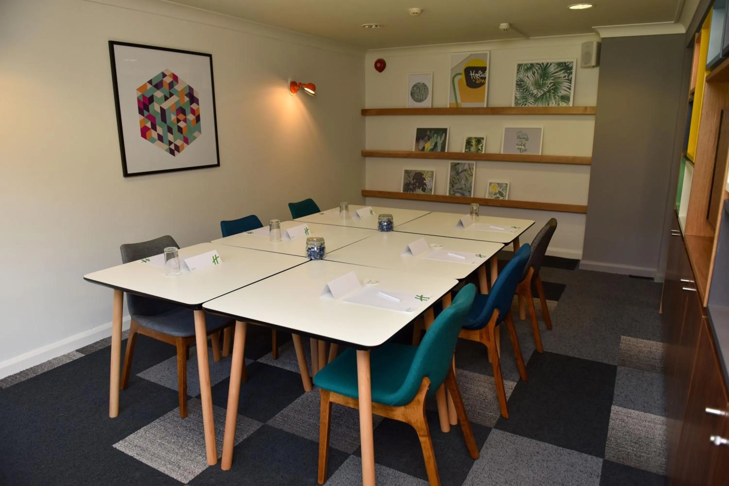 Meeting/conference room in Holiday Inn A55 Chester West by IHG