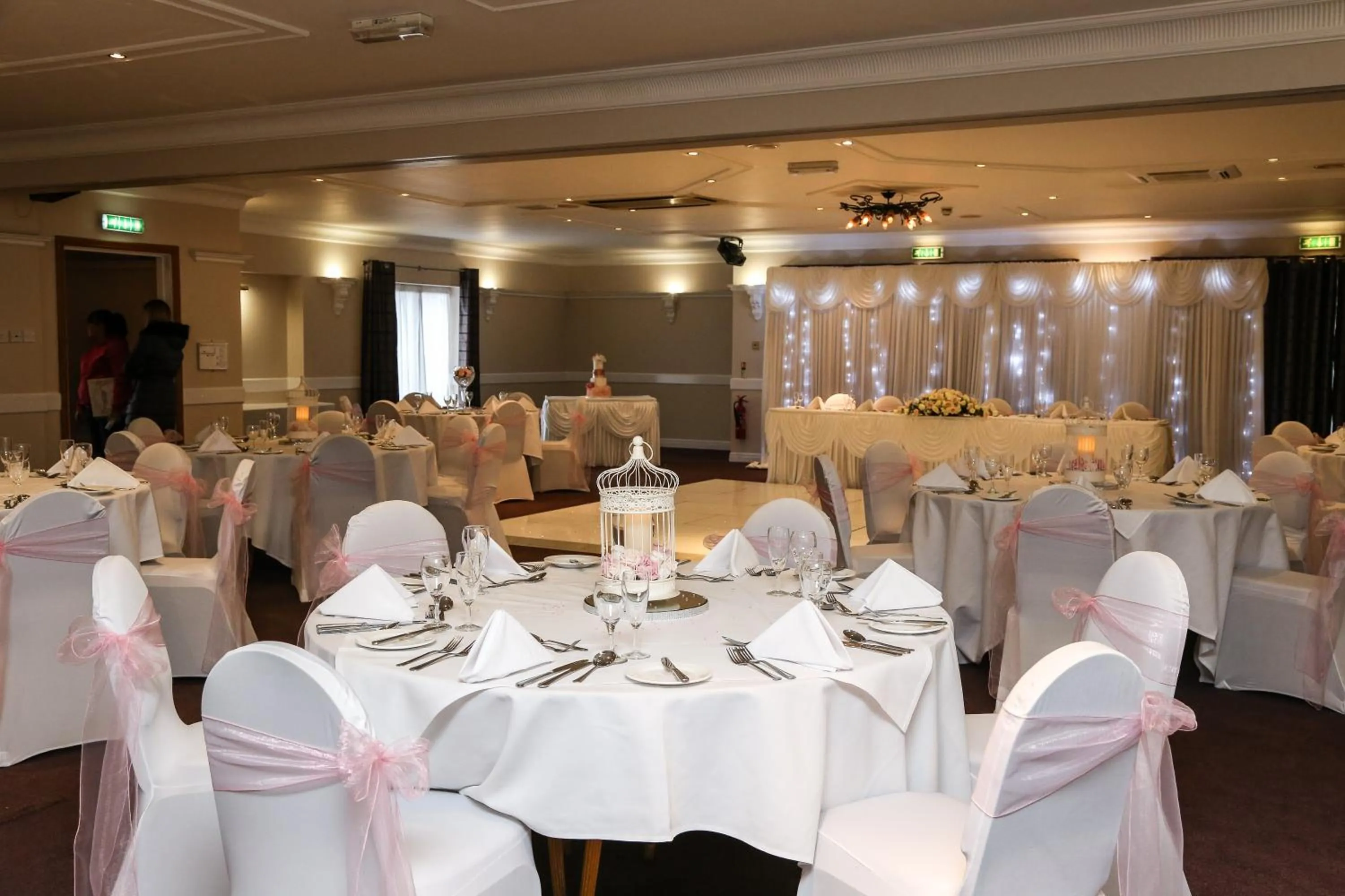 Meeting/conference room in Holiday Inn A55 Chester West by IHG