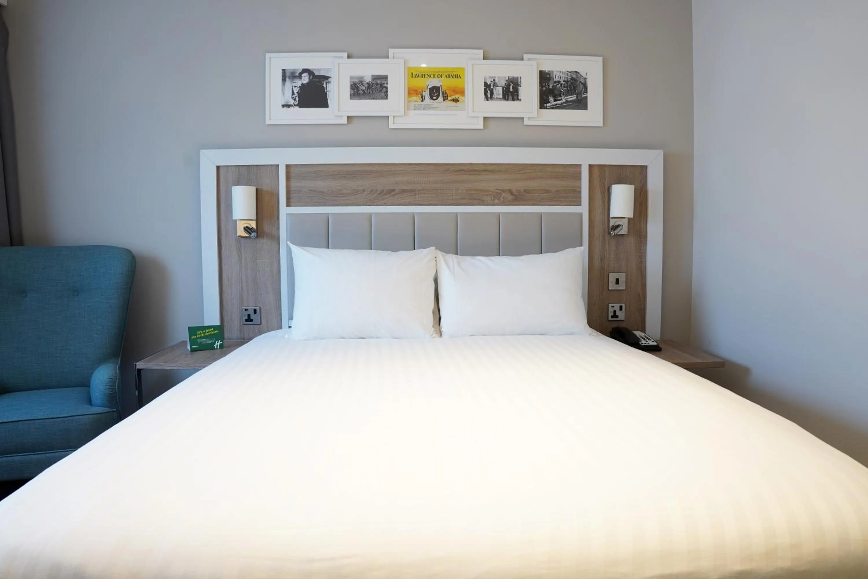 Bedroom, Bed in Holiday Inn London-Shepperton by IHG