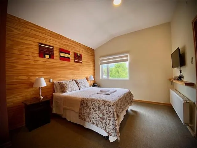 room service, Bed in Madero Aysen ApartHotel