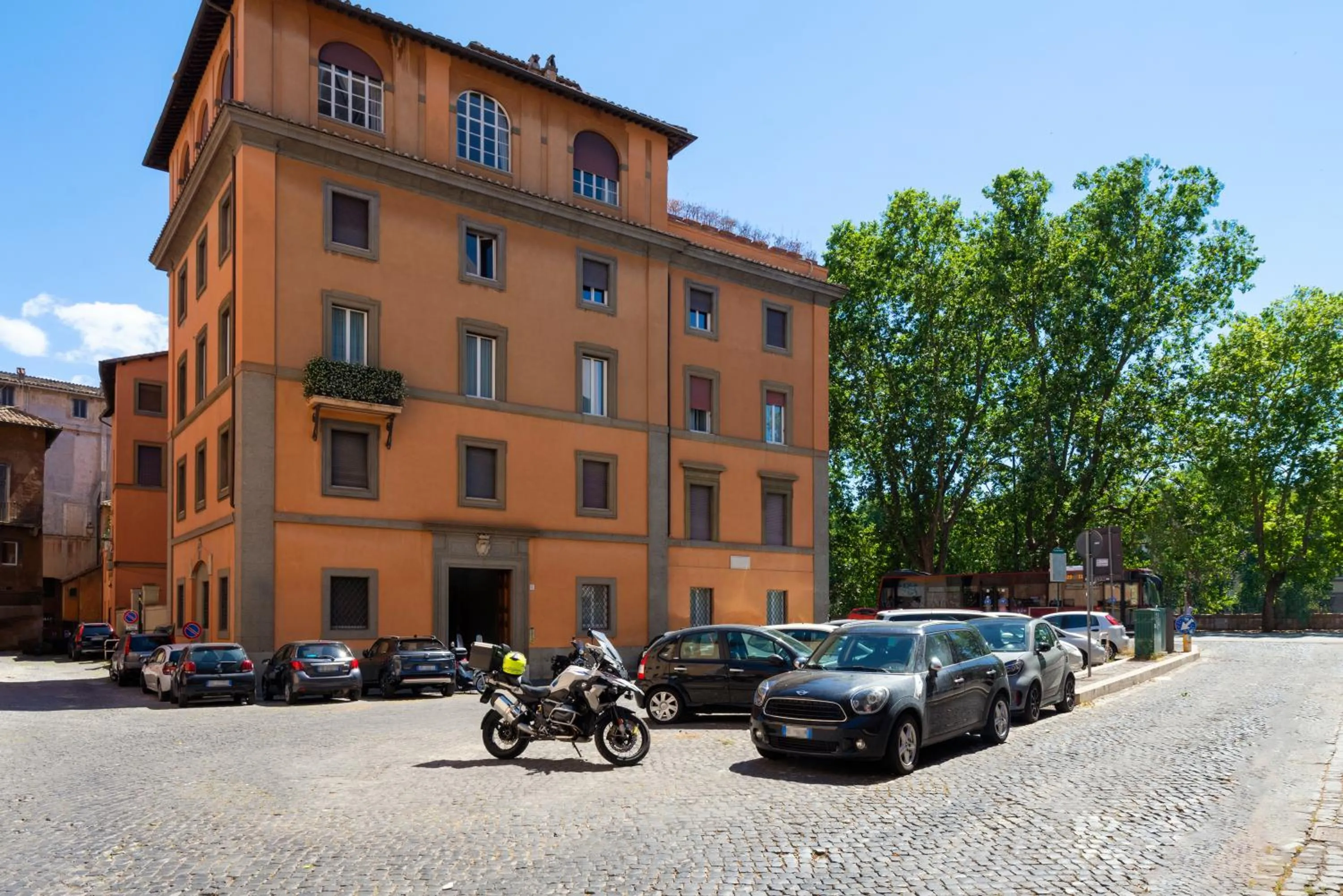 Property building in Maison Pellegrino