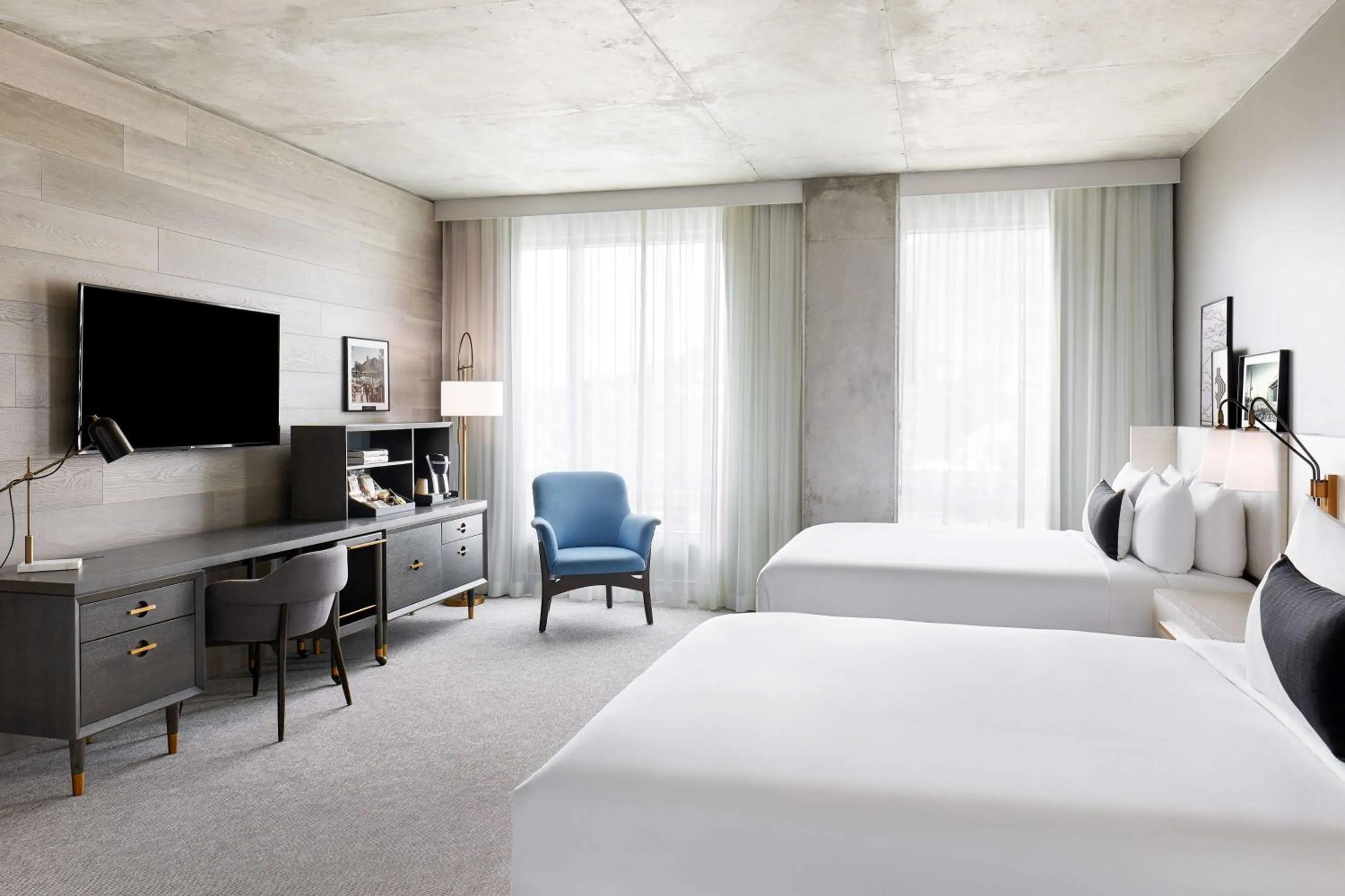 Bedroom, Bed in Mountain Shadows Resort Scottsdale