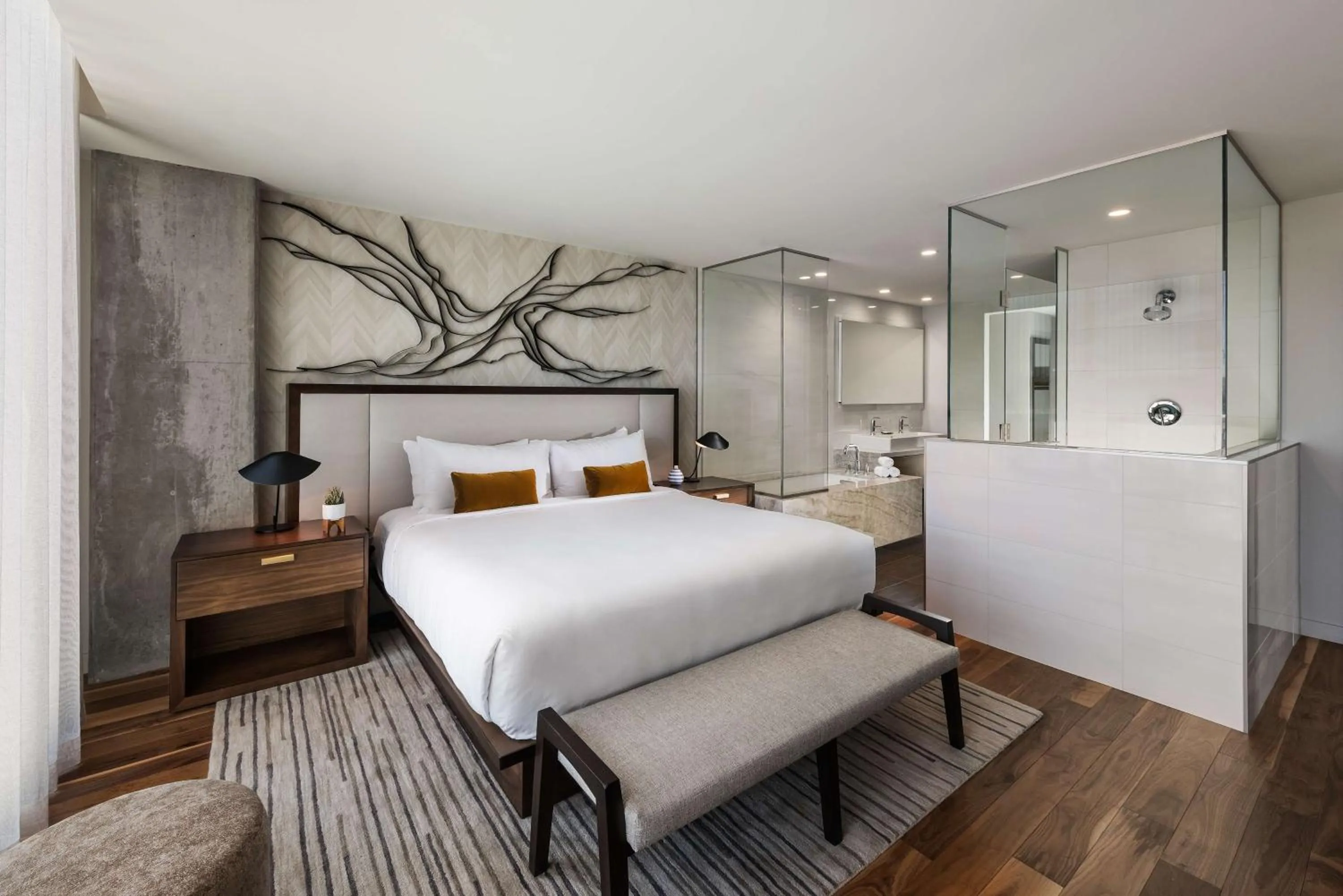 Bedroom, Bed in Mountain Shadows Resort Scottsdale