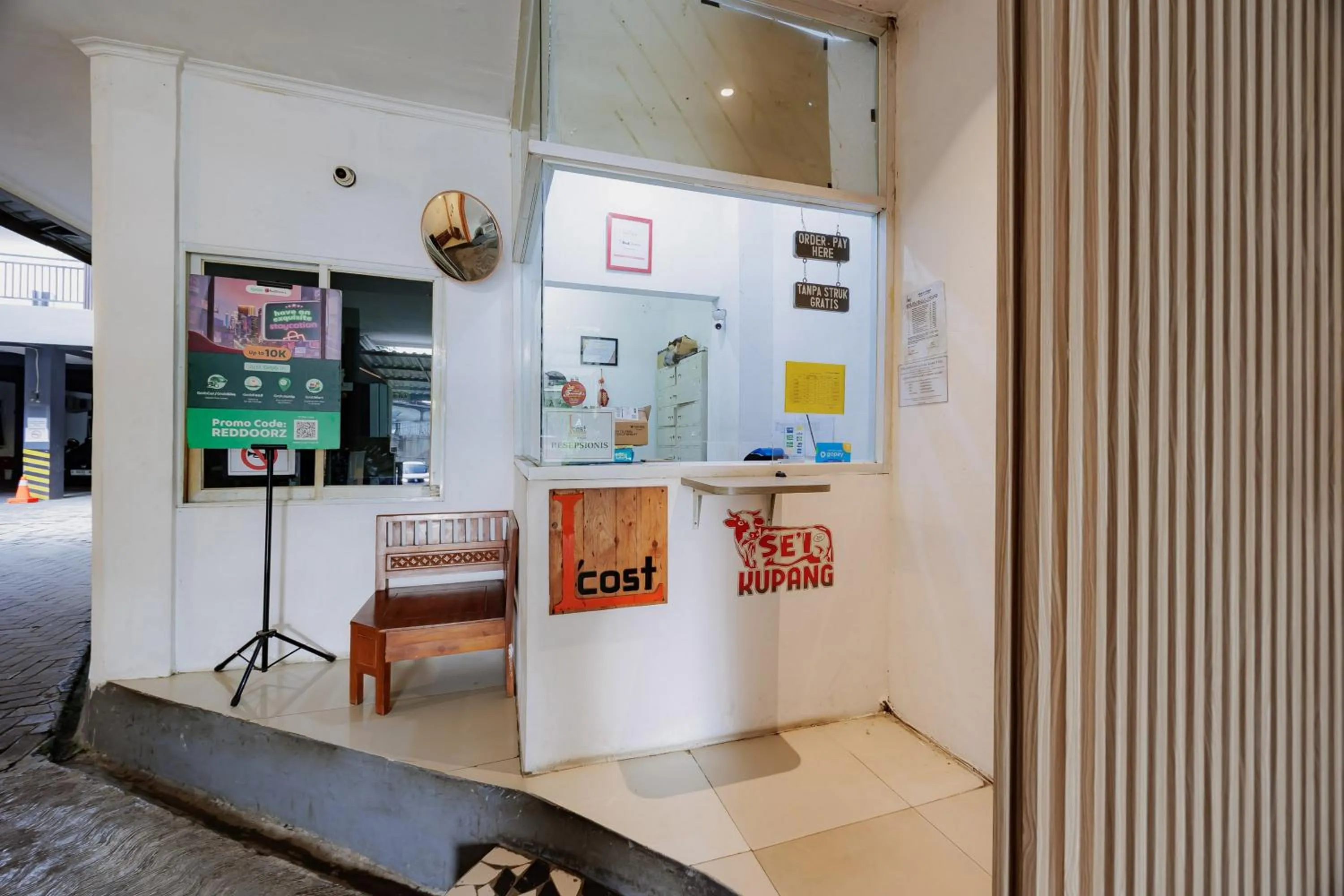 Property building in RedDoorz near Exit Toll Bogor