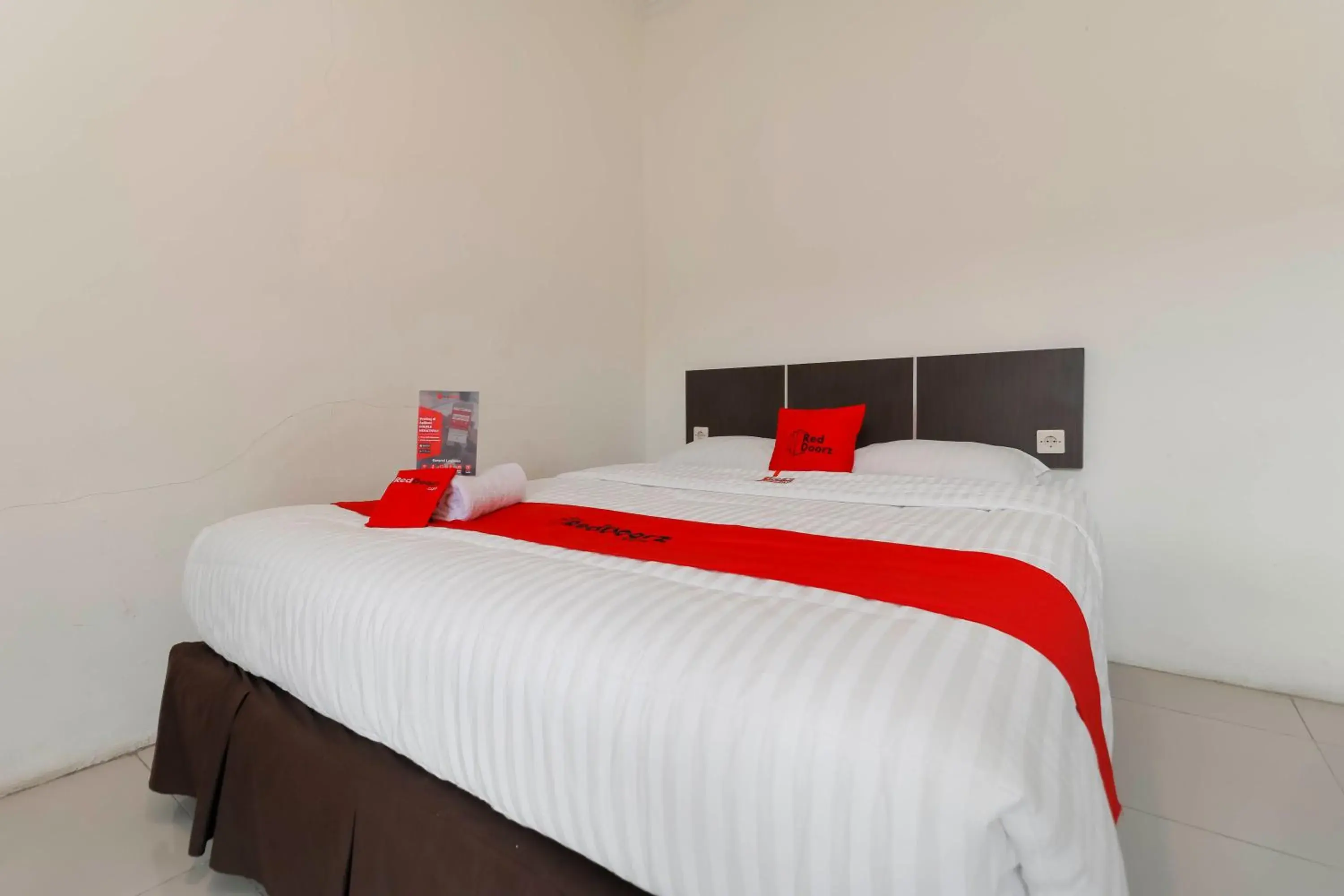 RedDoorz Double Room in RedDoorz near Exit Toll Bogor RedDoorz Double Room in RedDoorz near Exit Toll Bogor