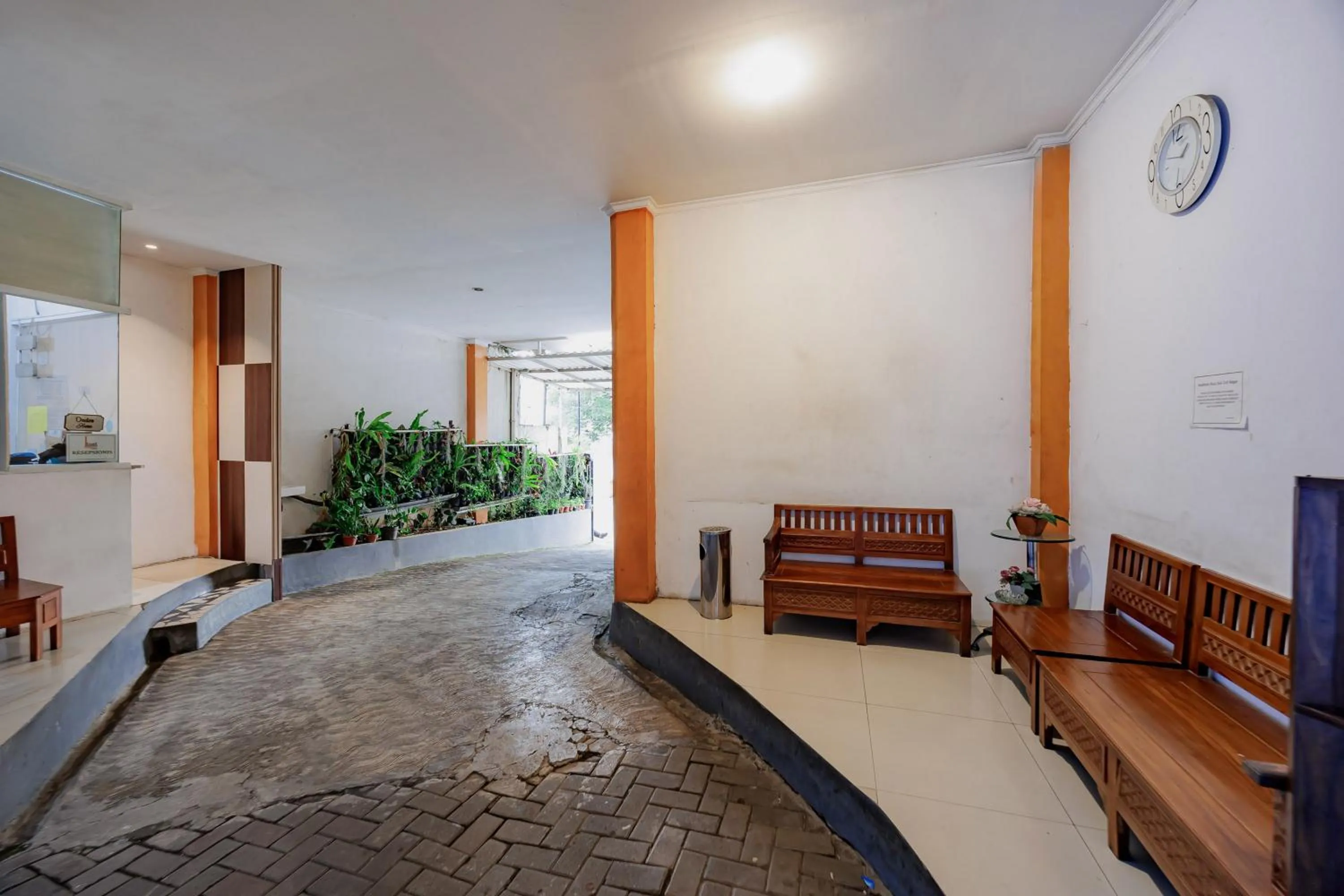 Property building in RedDoorz near Exit Toll Bogor