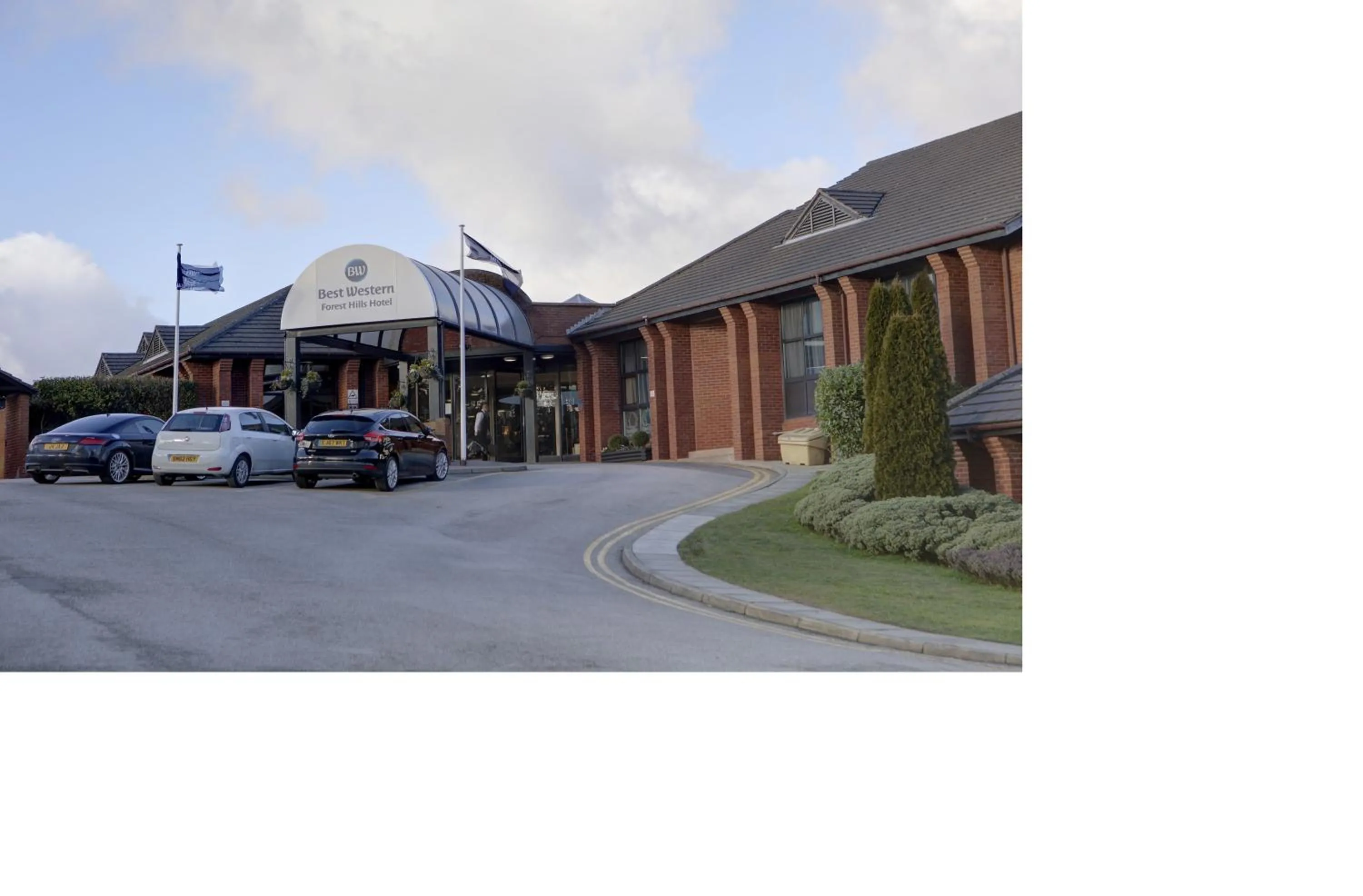 Facade/entrance in Best Western Frodsham Forest Hills Hotel