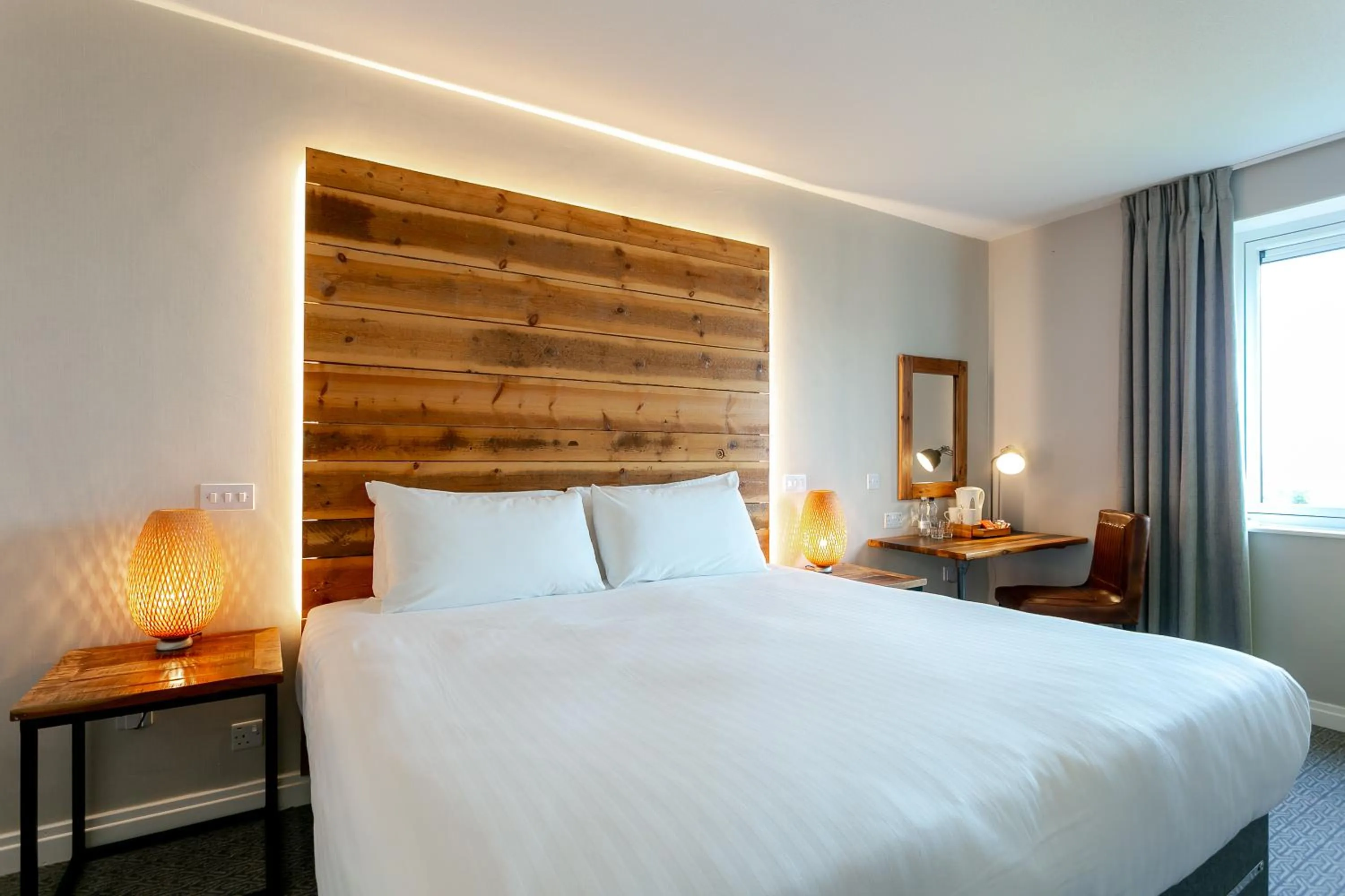 Bed in Cedar Court Bradford Hotel