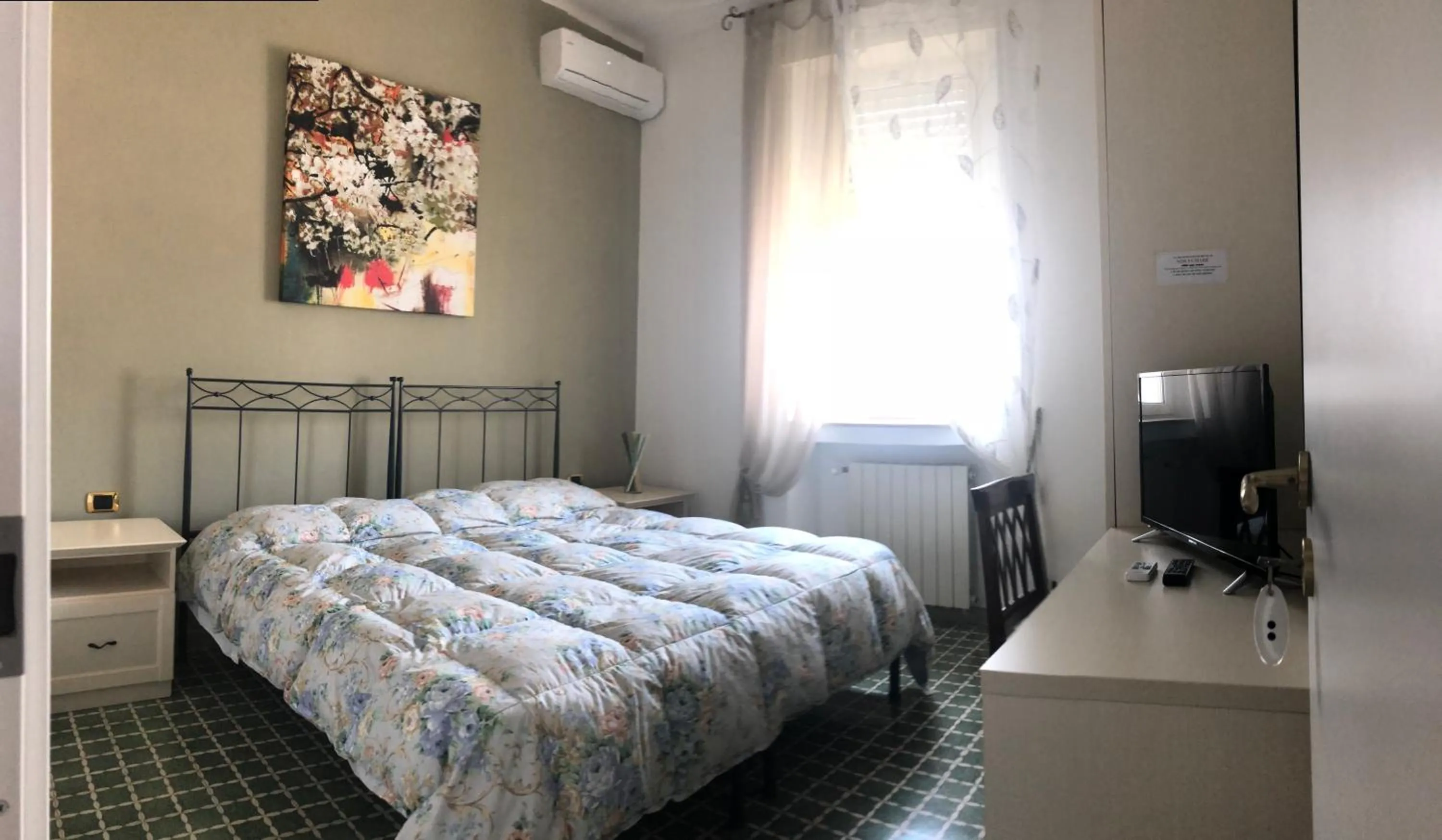 Food close-up, Bed in Bed and Breakfast Top Class