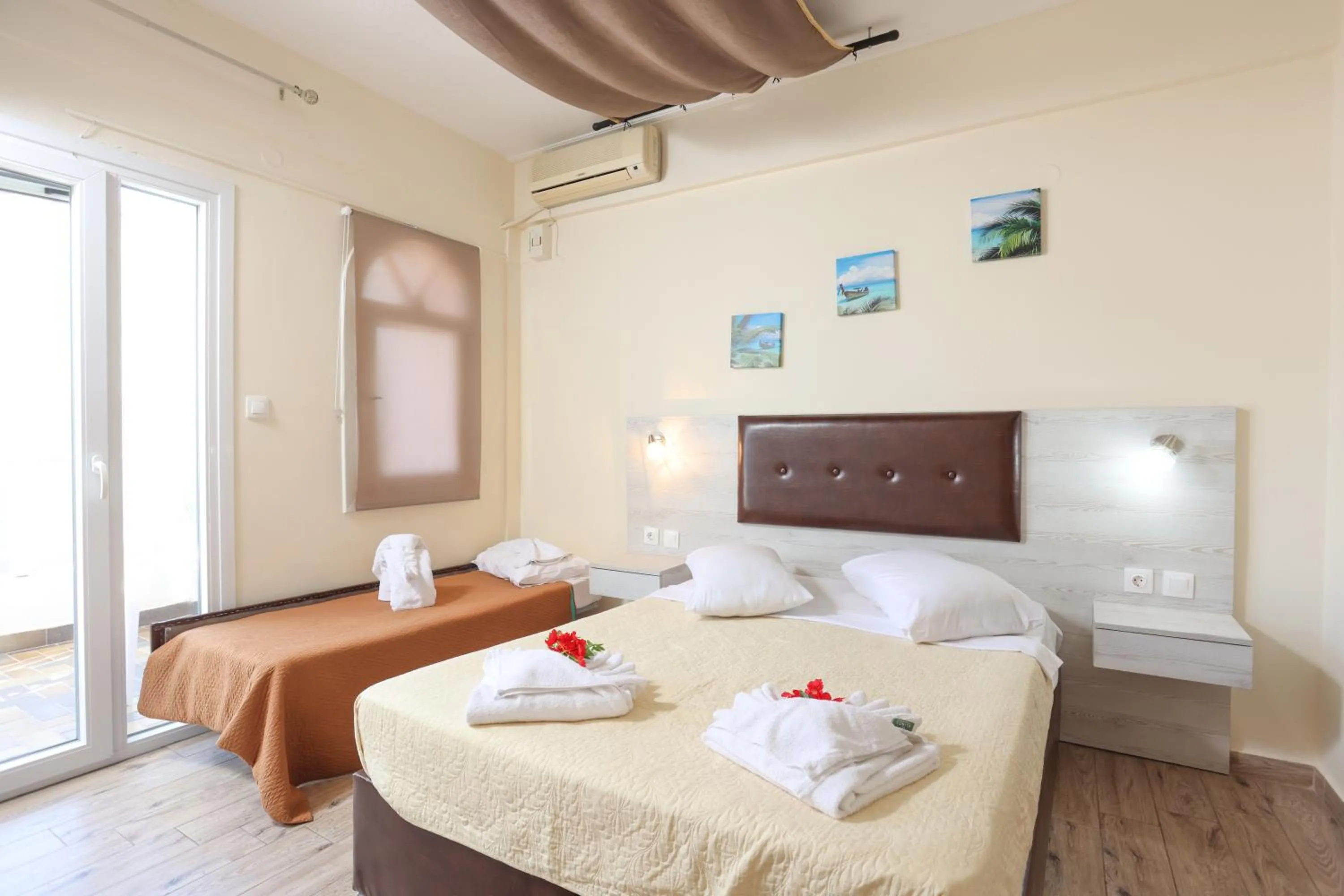 Photo of the whole room, Bed in Summer Beach Hotel
