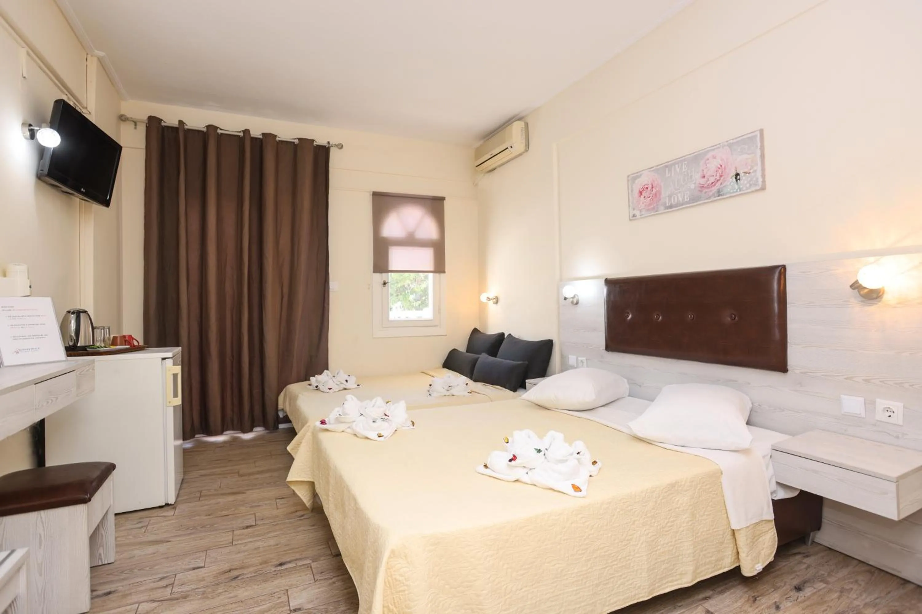 TV and multimedia, Bed in Summer Beach Hotel