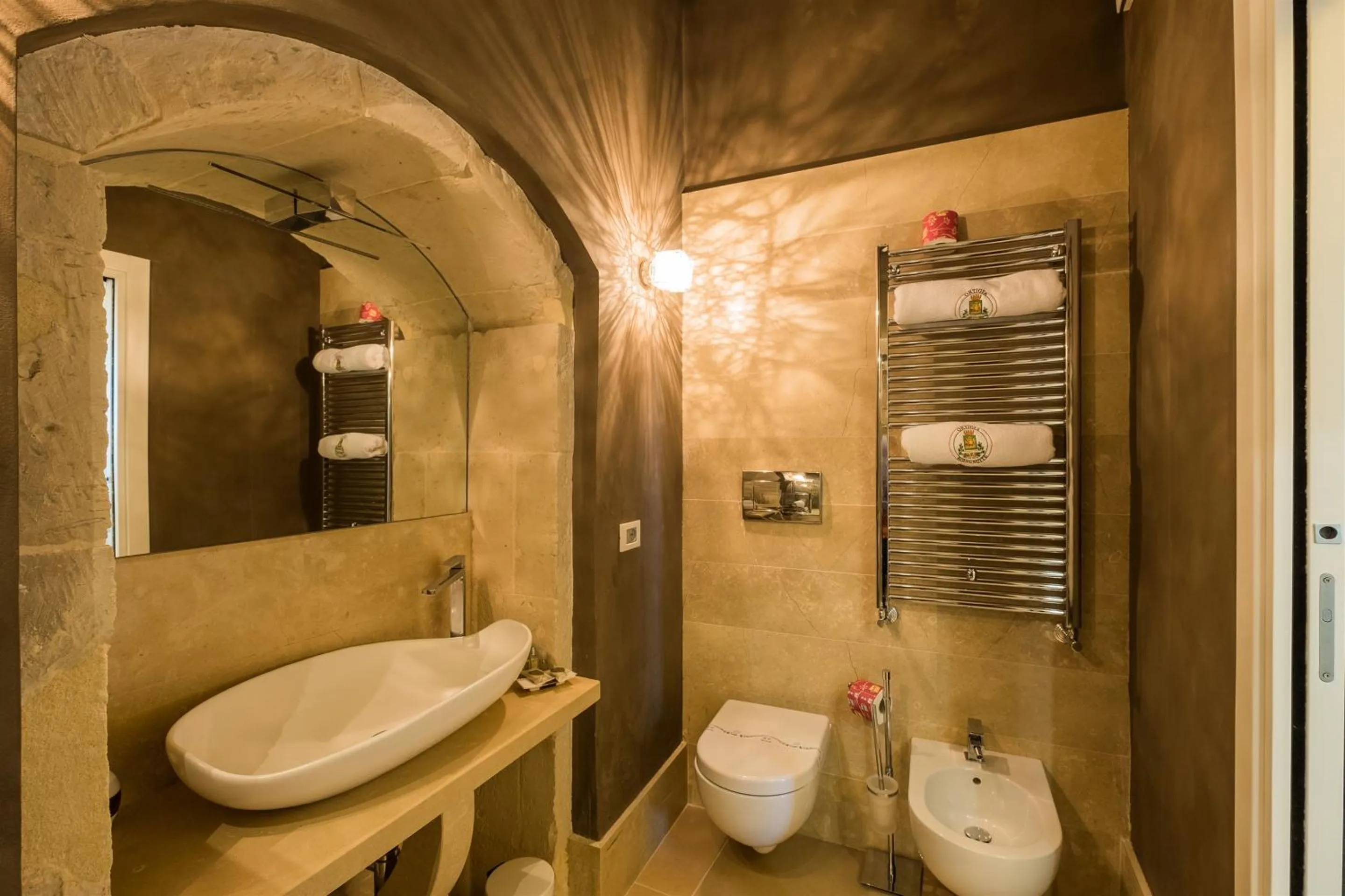 Toilet in Hotel Ortigia Royal Suite