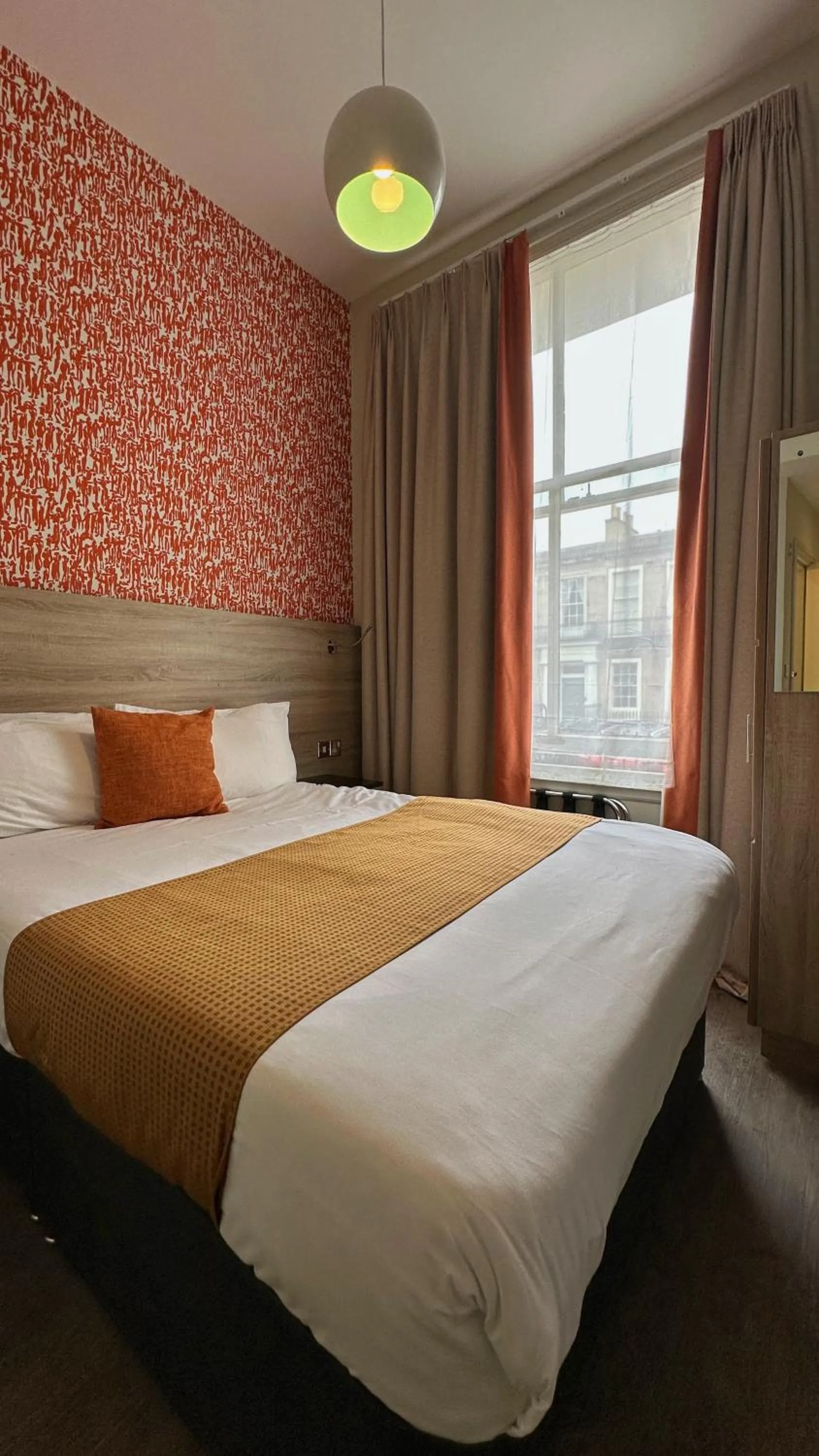 Bedroom, Bed in Cairn Hotel & Apartments