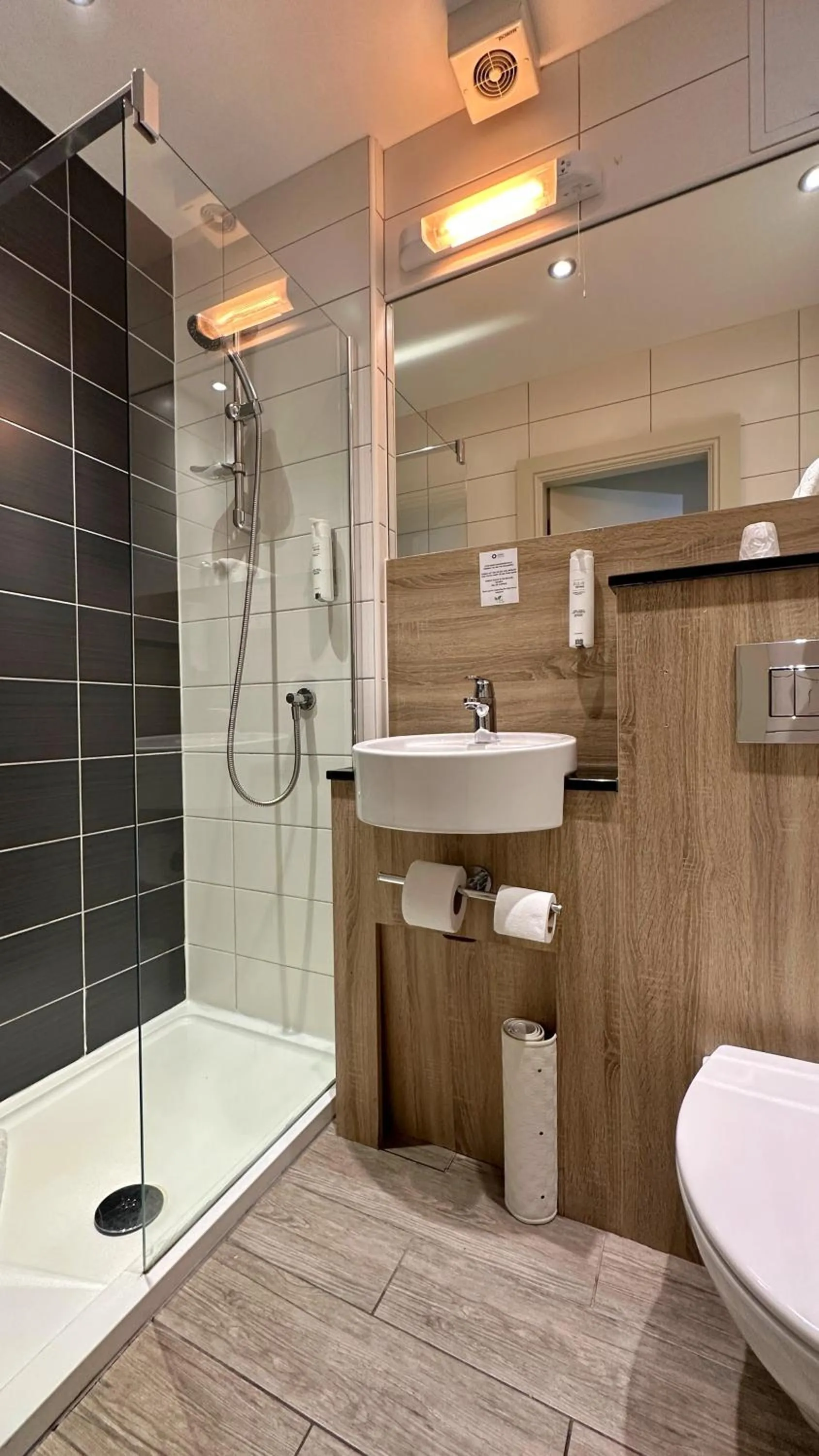 Bathroom in Cairn Hotel & Apartments