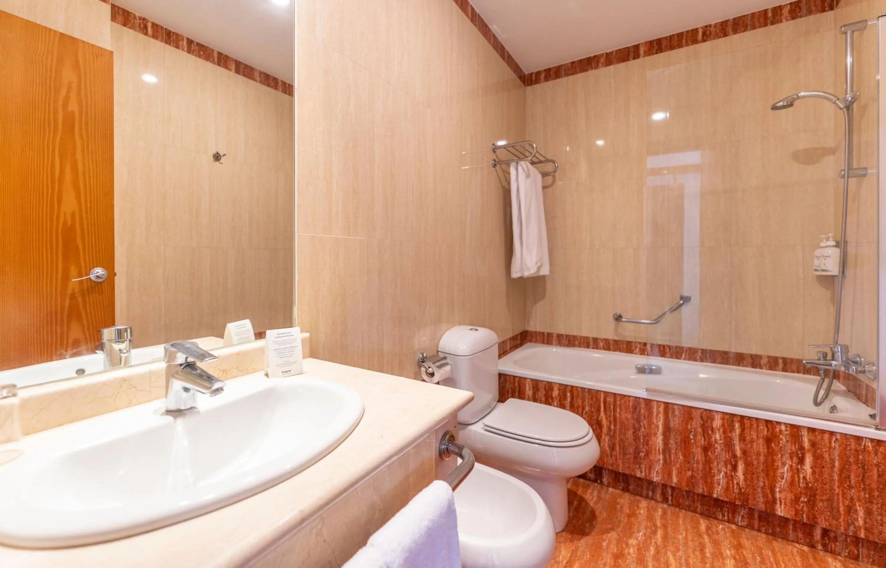 Toilet in Bakour Oh Nice Costa del Sol