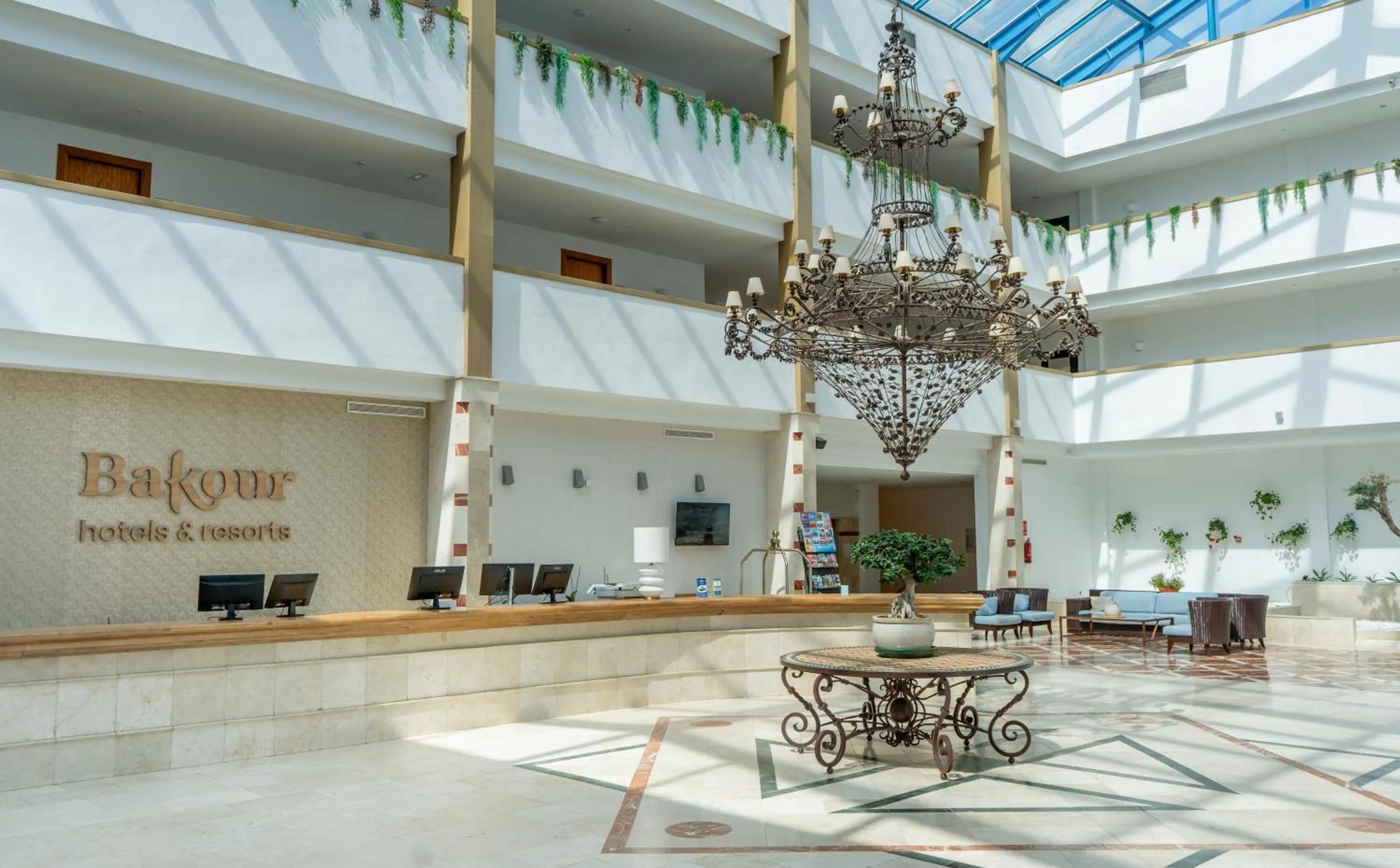 Lobby or reception in Bakour Oh Nice Costa del Sol