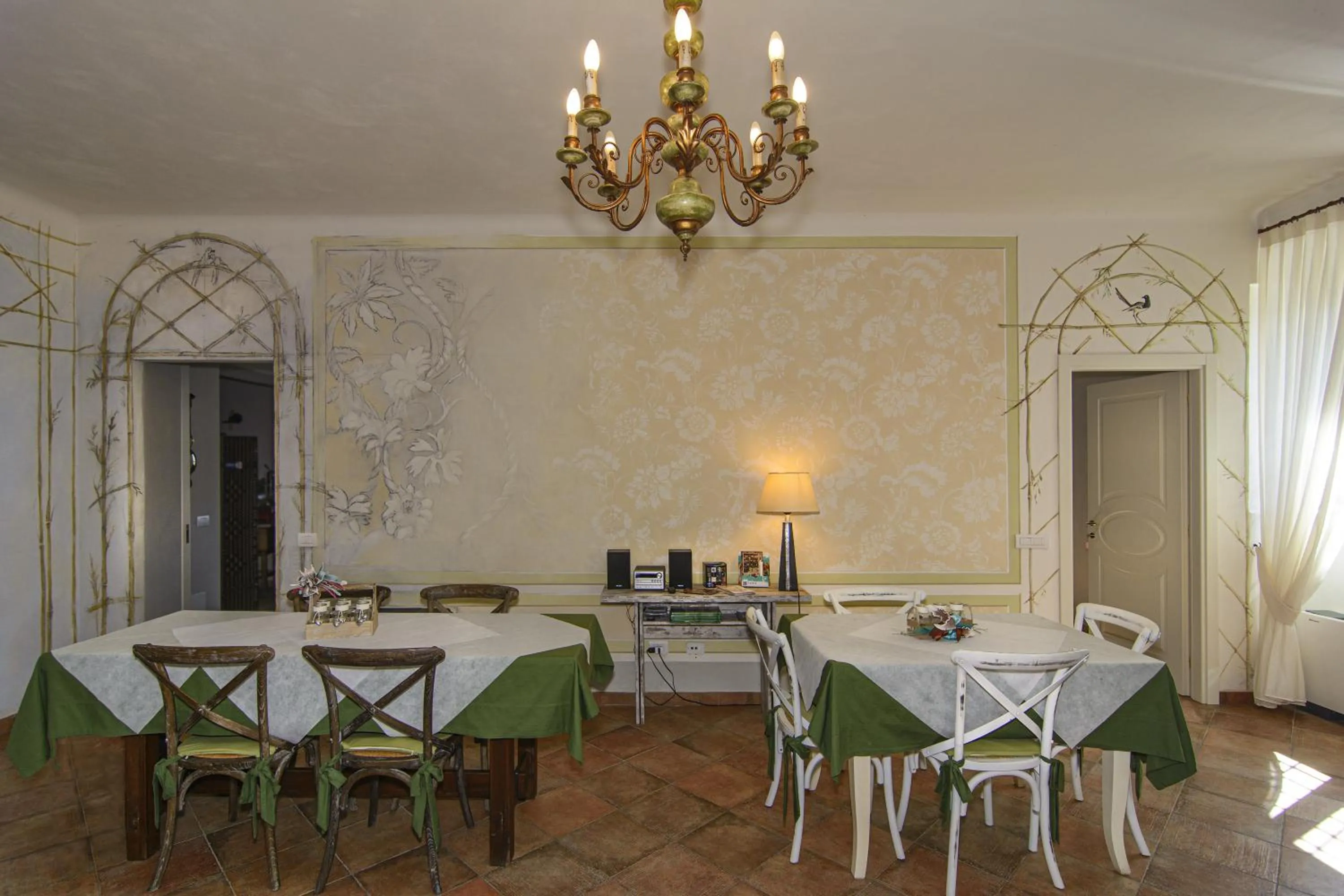 Restaurant/places to eat in Villa Agnolaccio Residenza d'Epoca