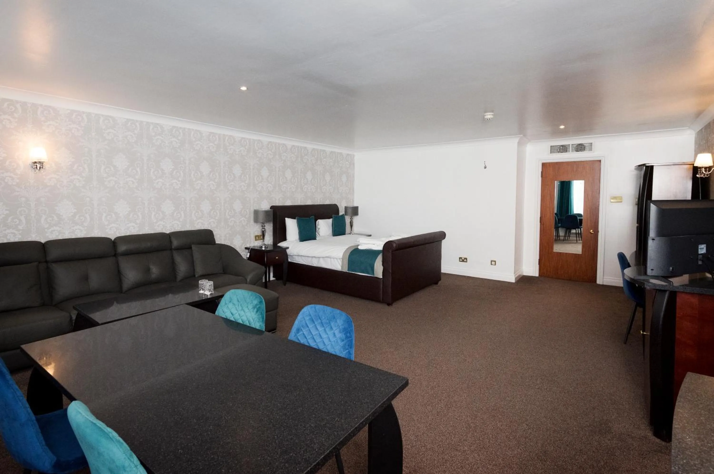 Bed in Basingstoke Country Hotel & Spa