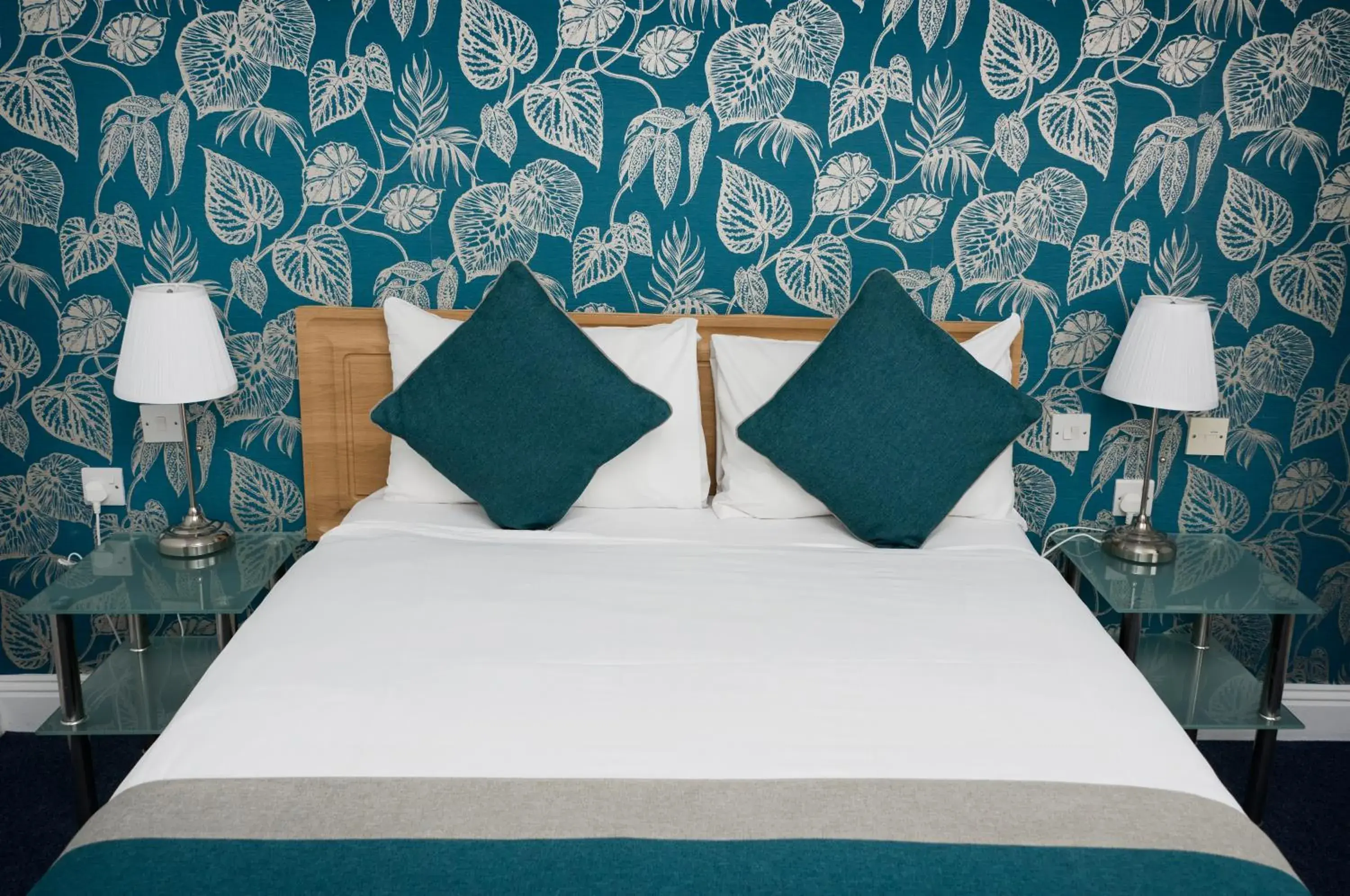 Budget Double Room in Basingstoke Country Hotel & Spa Budget Double Room in Basingstoke Country Hotel & Spa