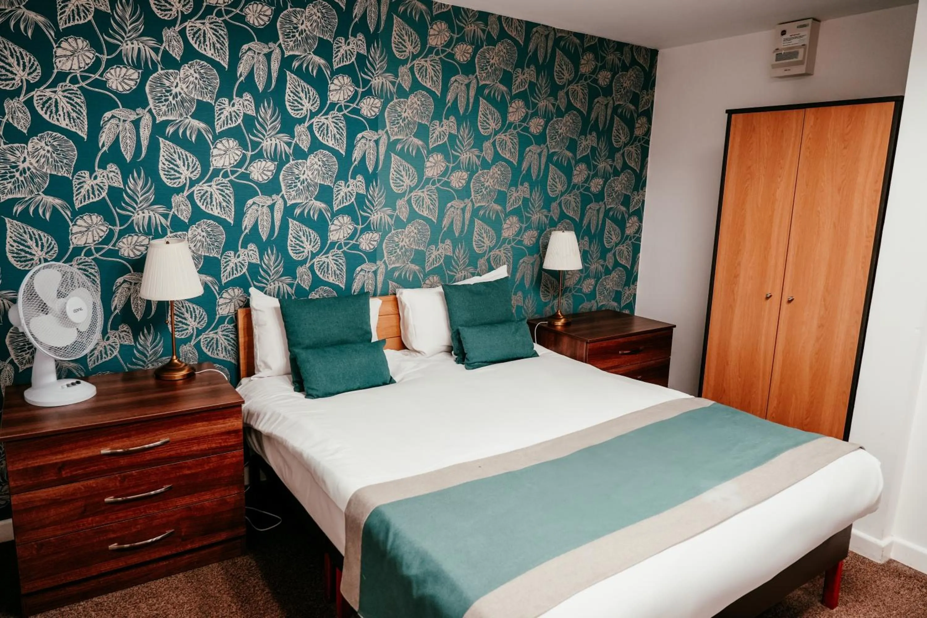 Bed in Basingstoke Country Hotel & Spa