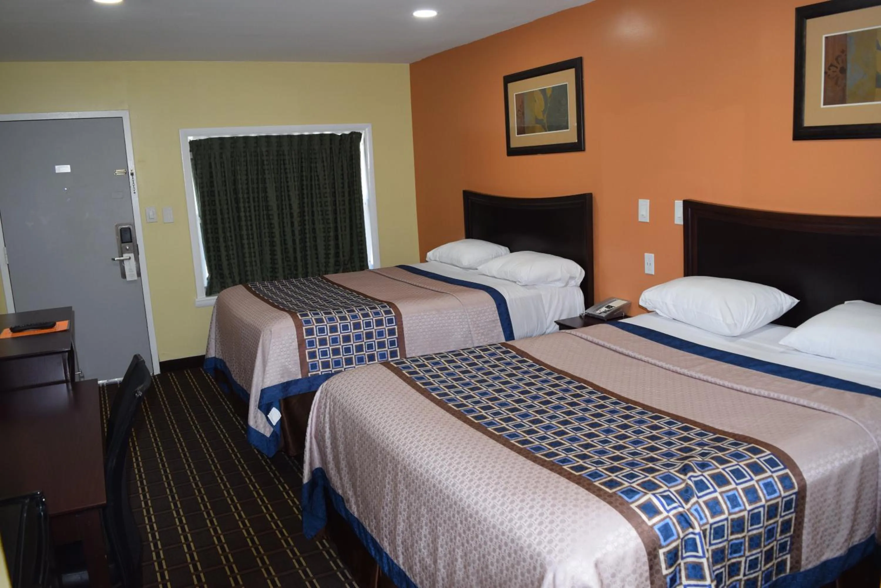 Bedroom, Bed in White Oaks Motel Pennsville/Carneys Point