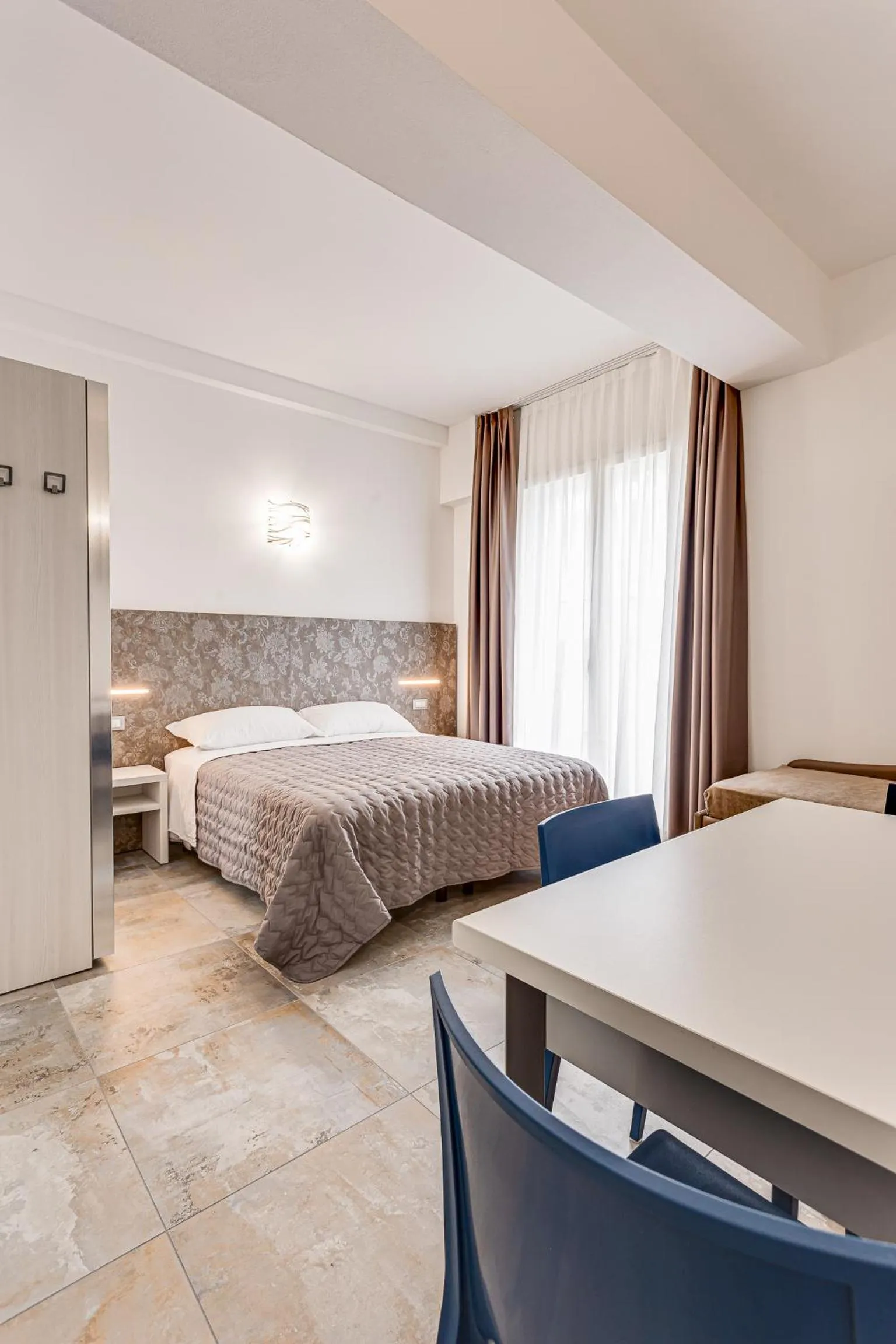 Photo of the whole room, Bed in Hotel Belturismo