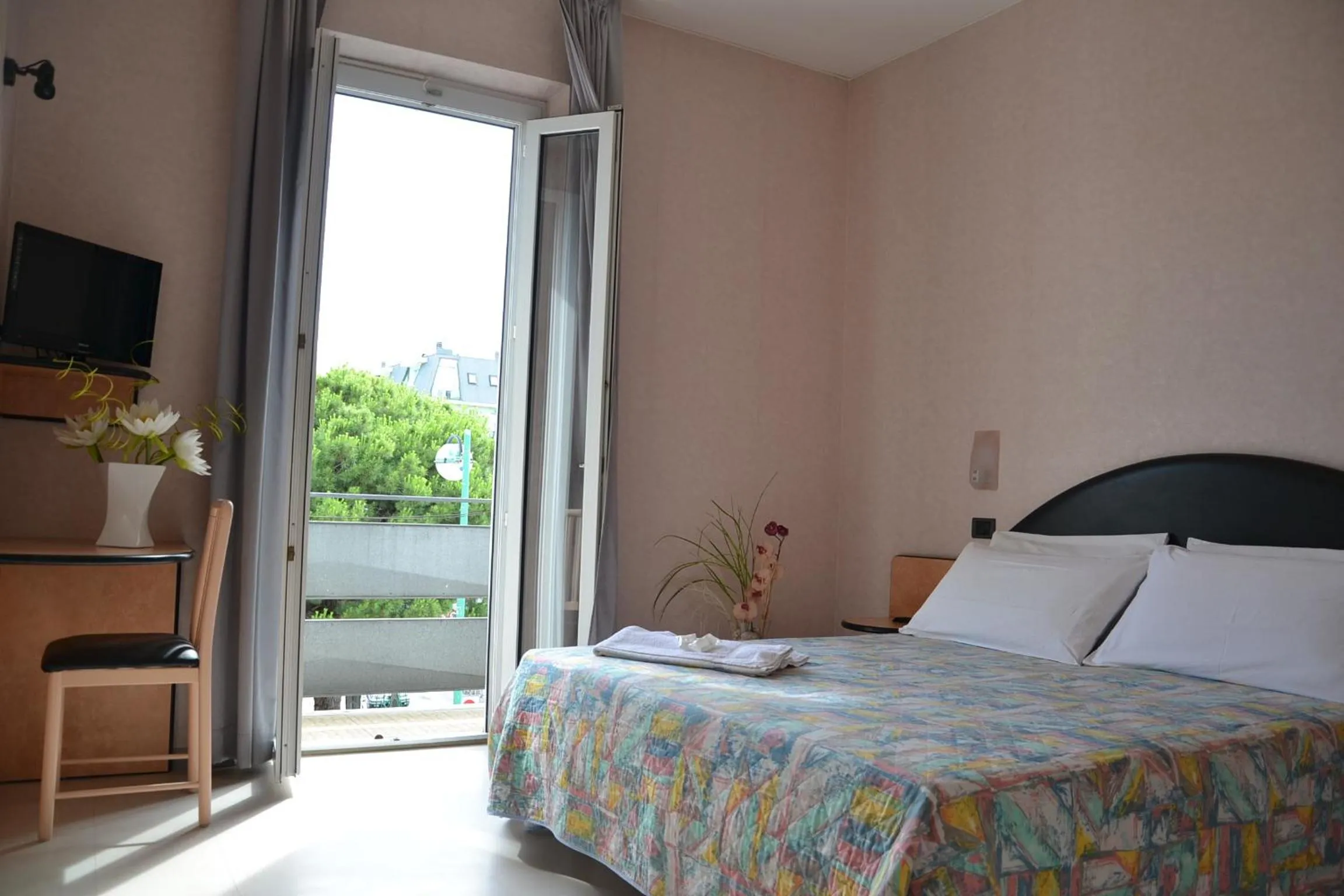 Photo of the whole room, Bed in Hotel Belturismo