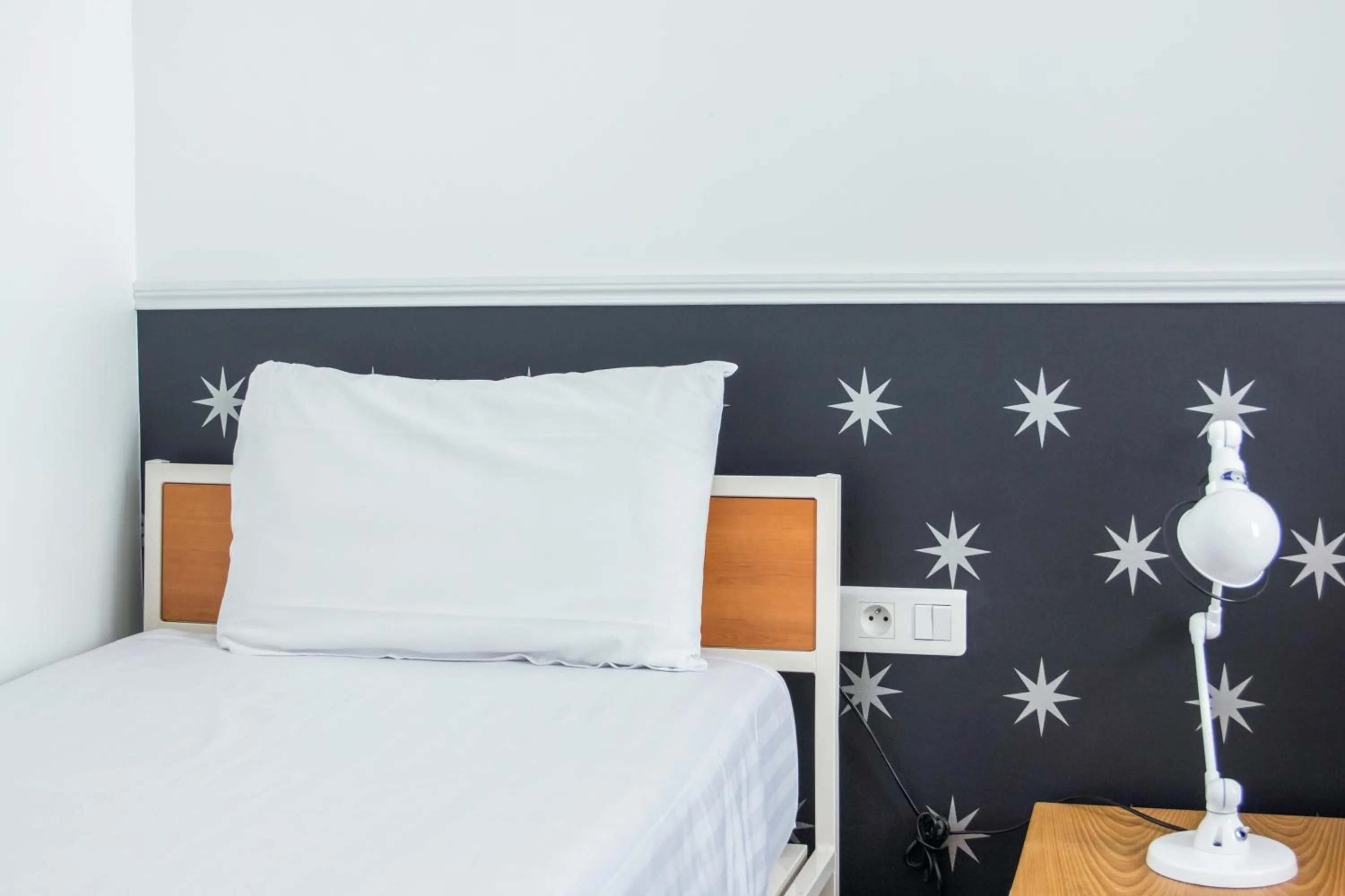 Bed in Hotel Caumartin Opéra - Astotel