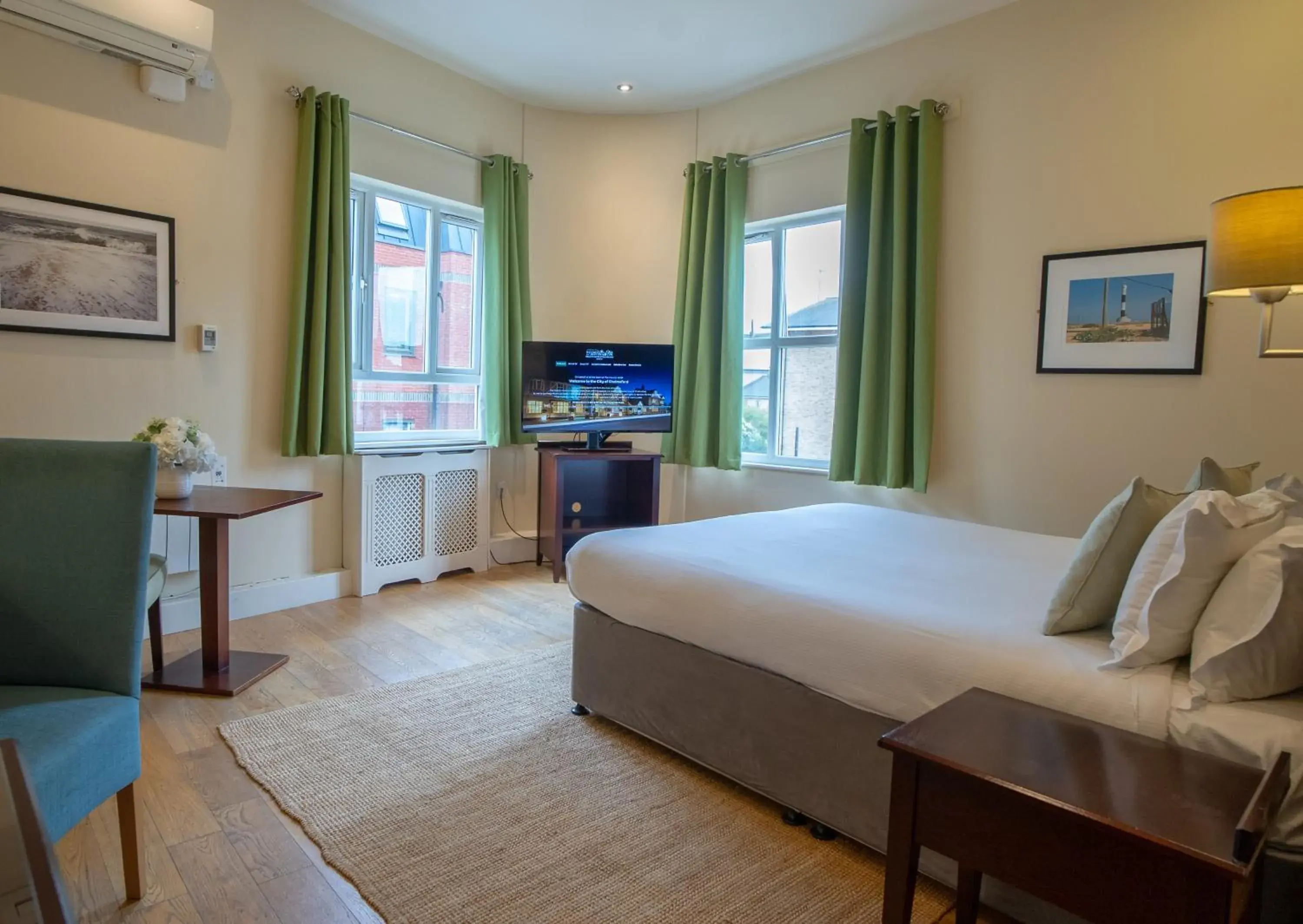 Premium Room in County Hotel Premium Room in County Hotel