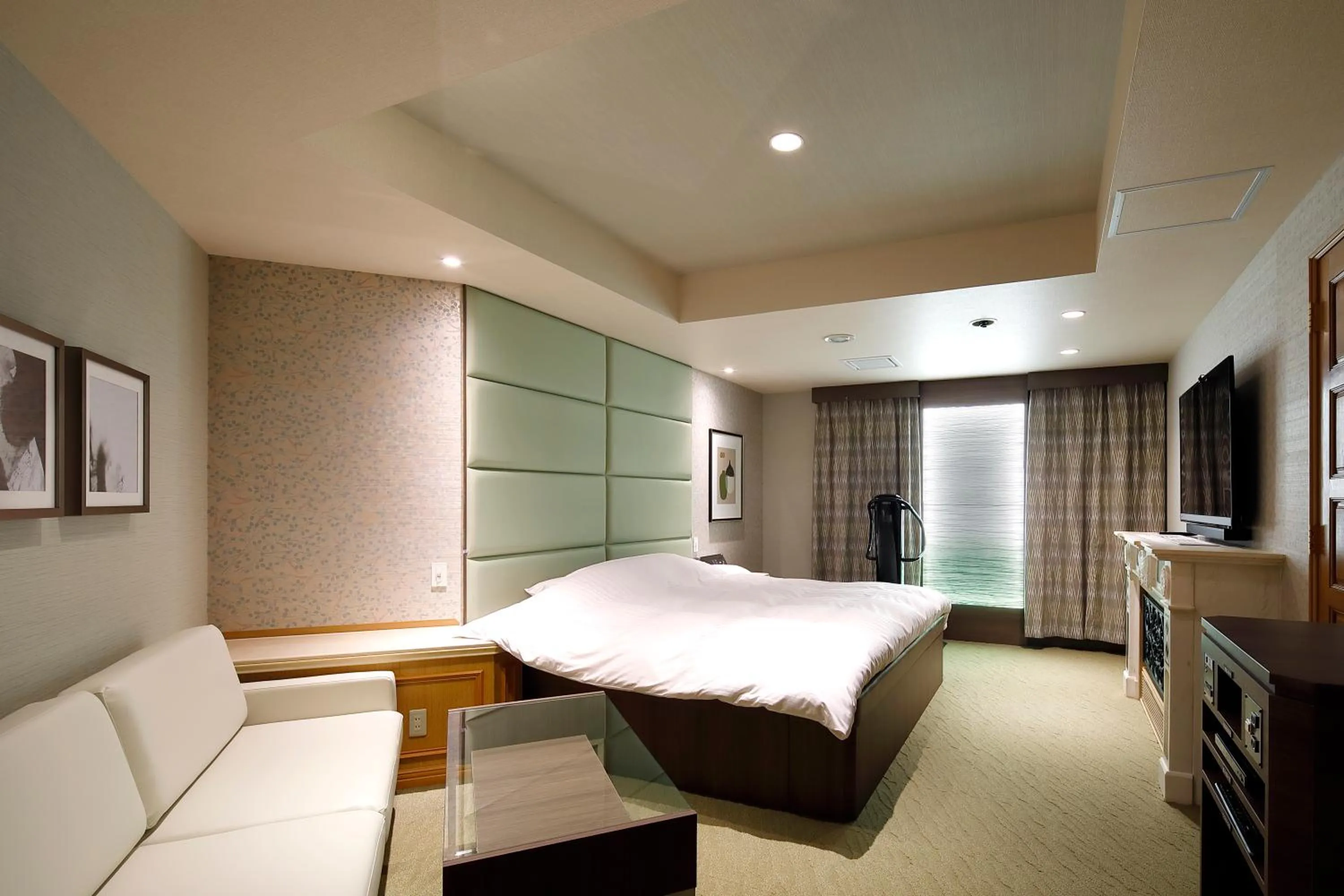 Bedroom, Bed in Hotel ValentineTogo (Adult Only)