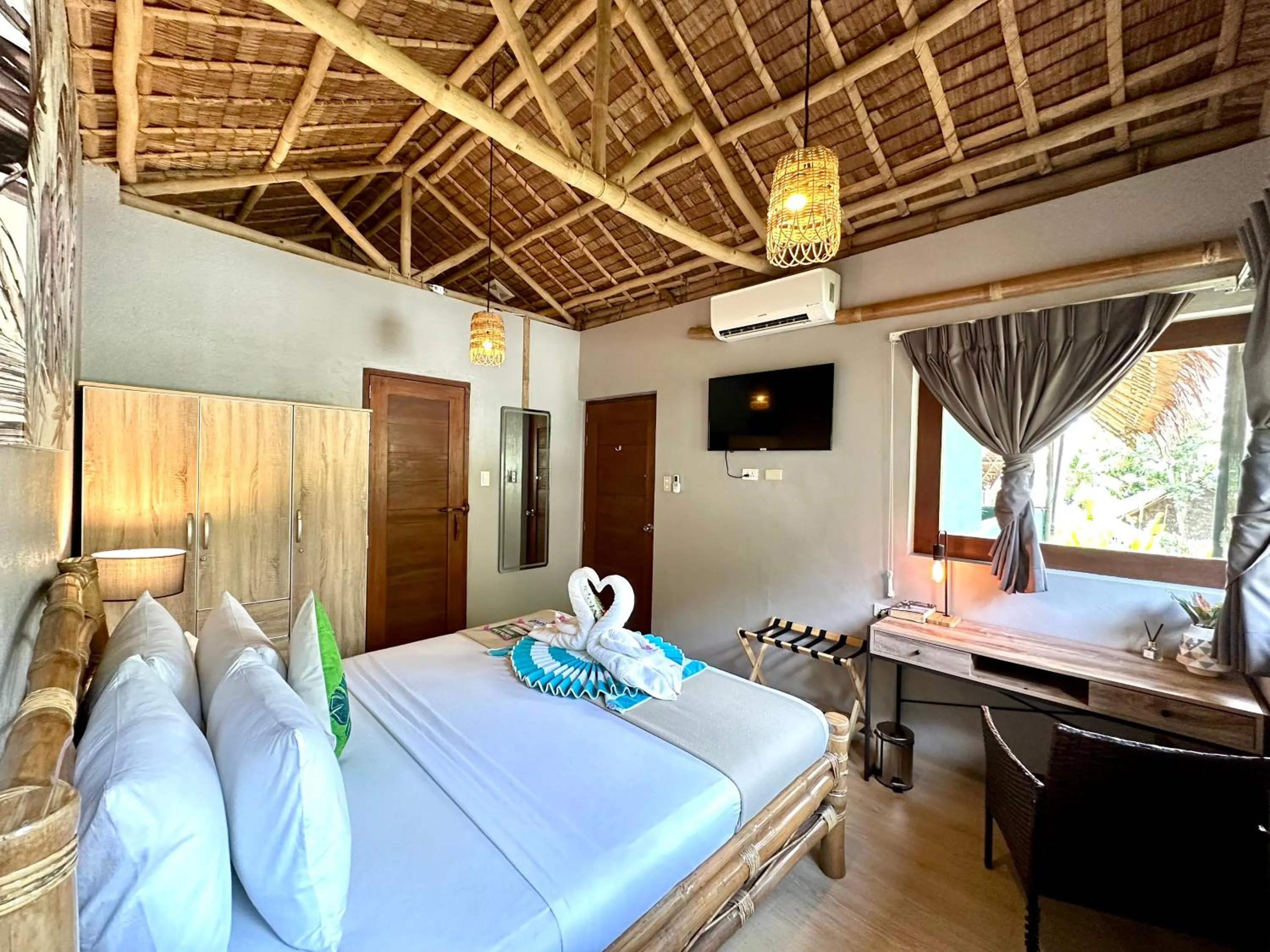 Bed in Buko Beach Resort