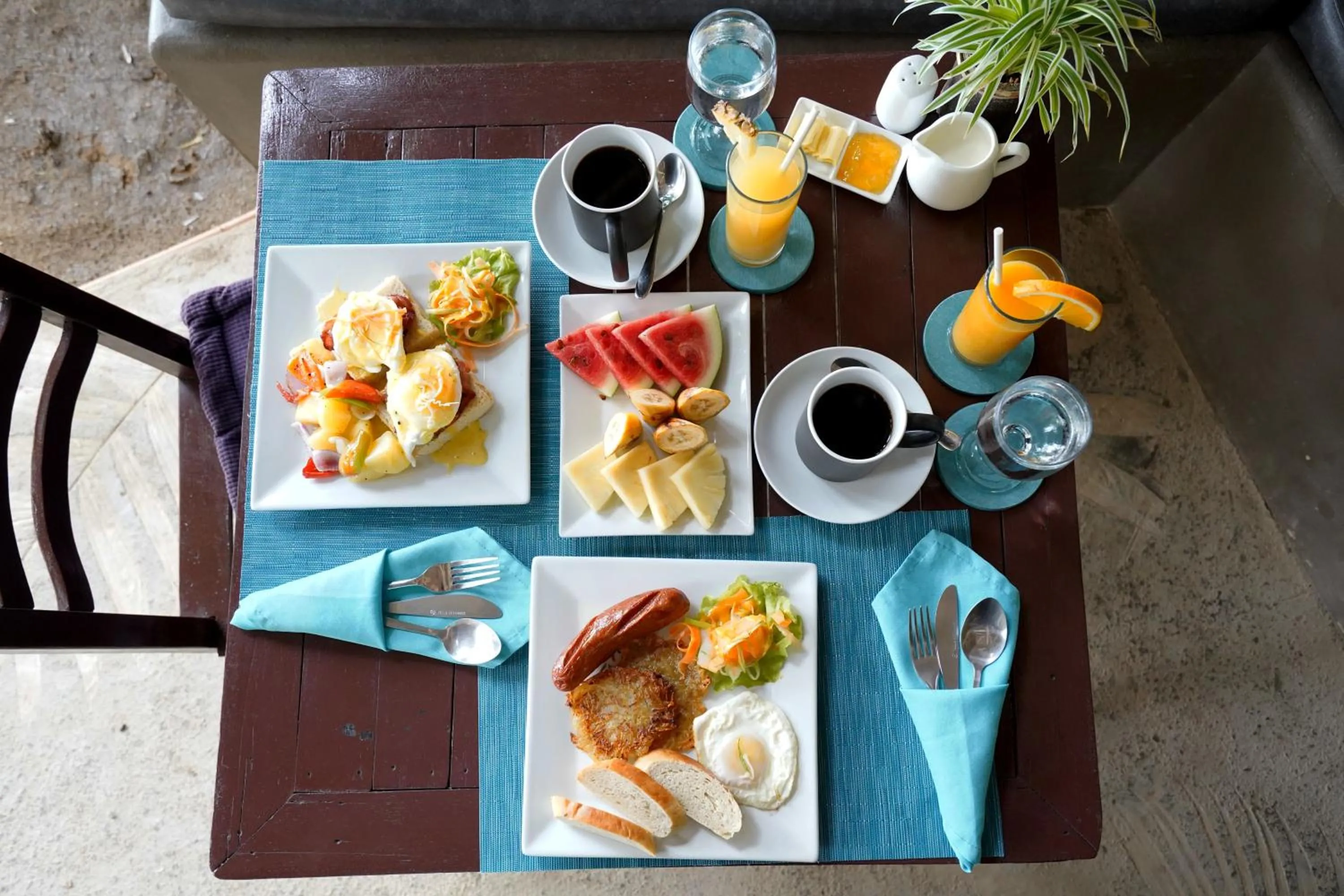 Food and drinks in Buko Beach Resort