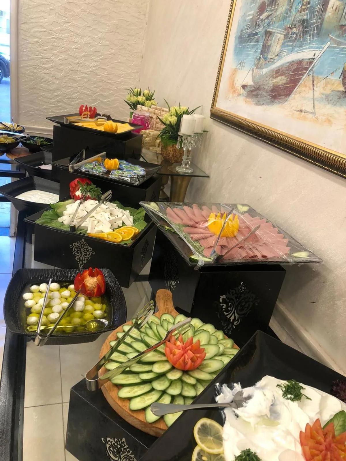 Restaurant/places to eat in Sparr Hotel