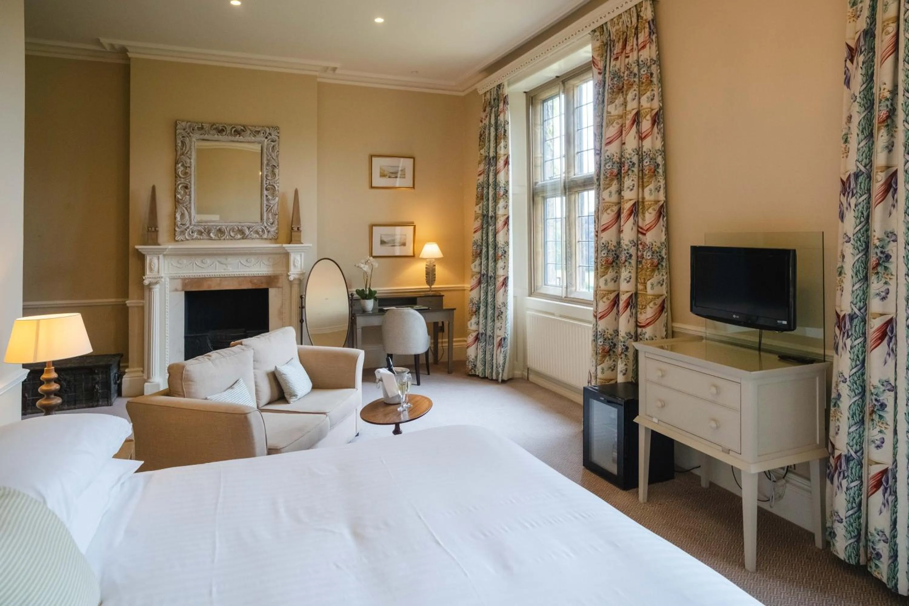 Bedroom, Bed in Gisborough Hall Hotel