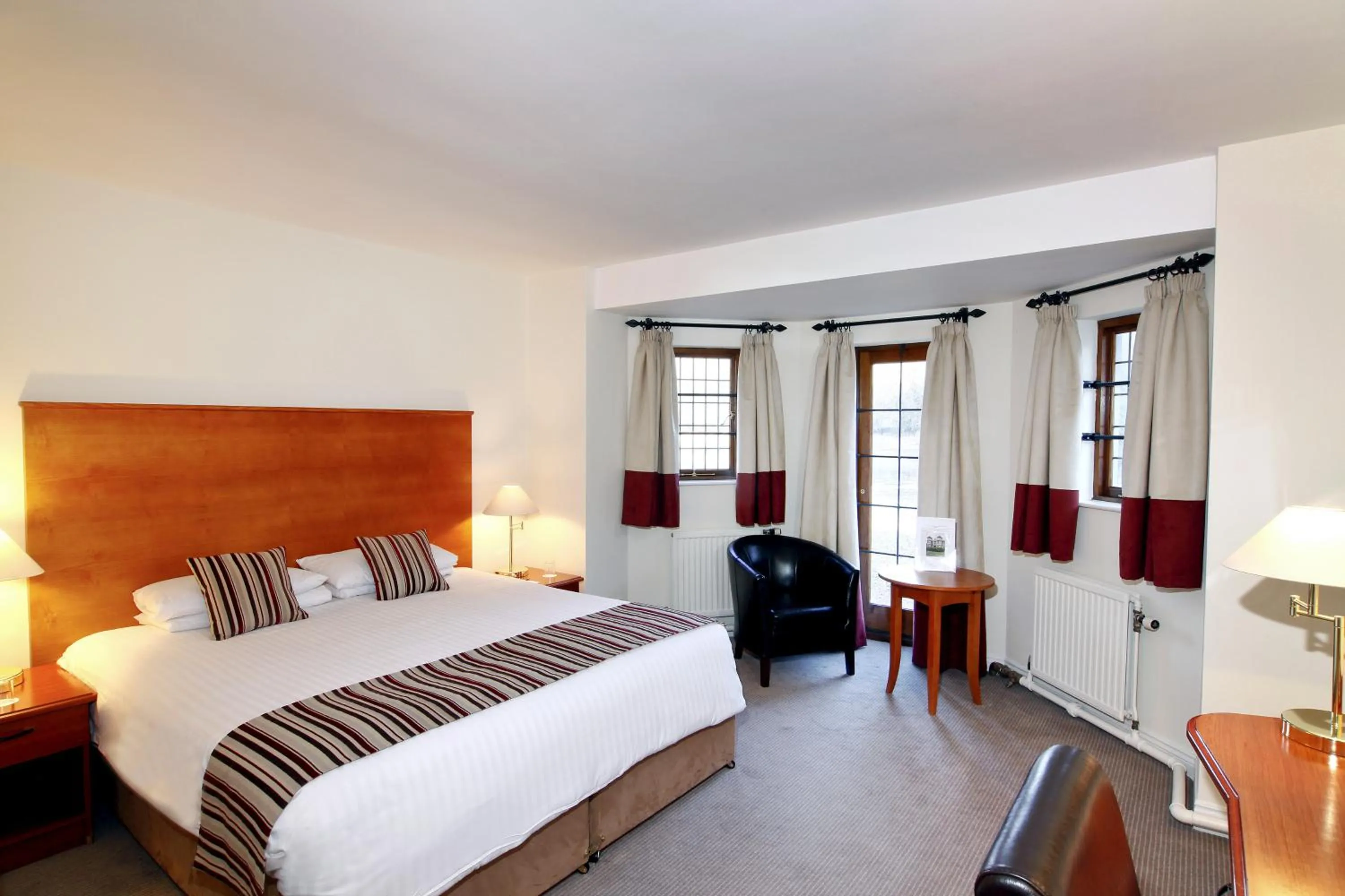 Bed in Mercure Telford Hotel