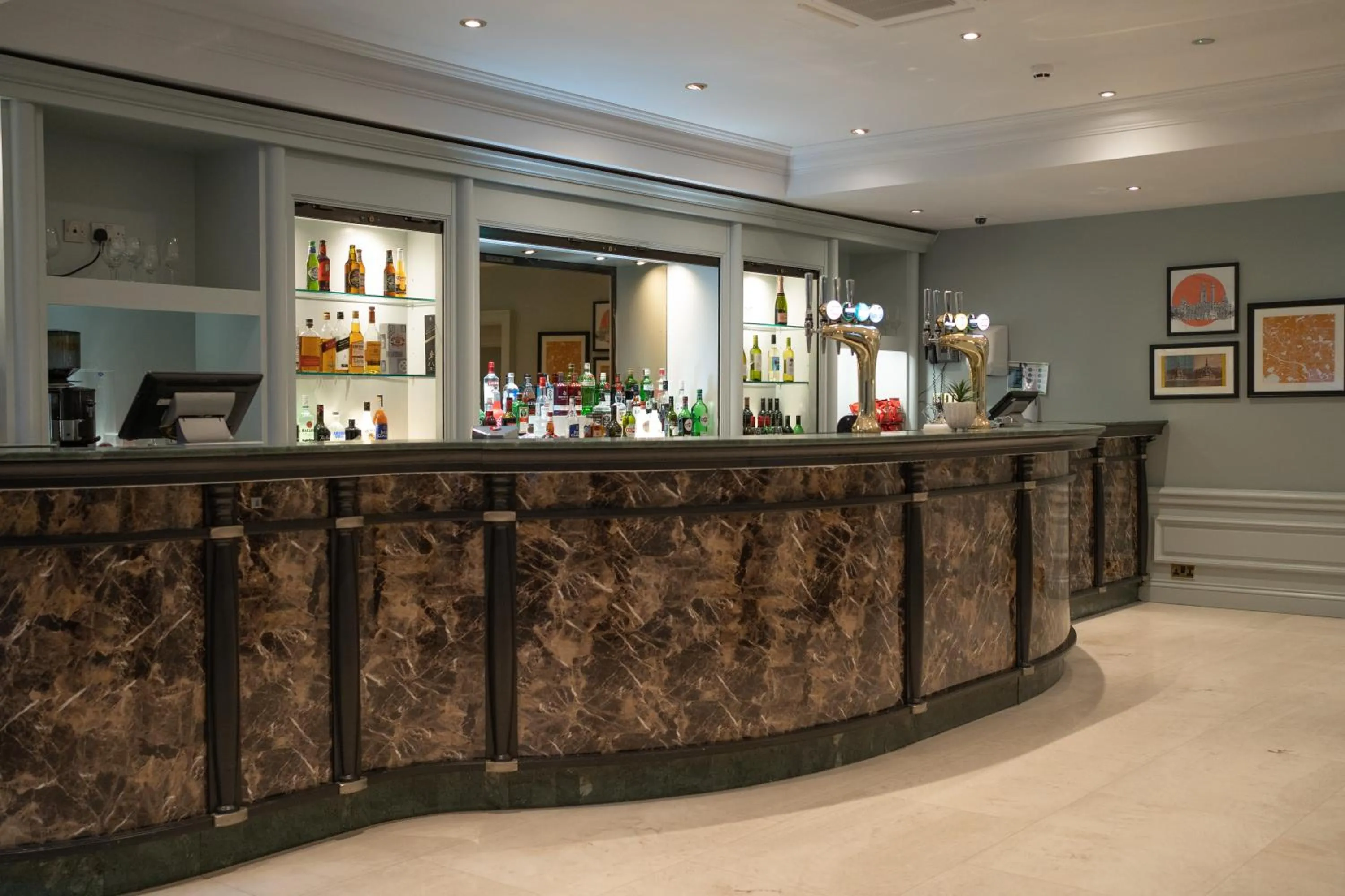 Lounge or bar in Glasgow Argyle Hotel, BW Signature Collection