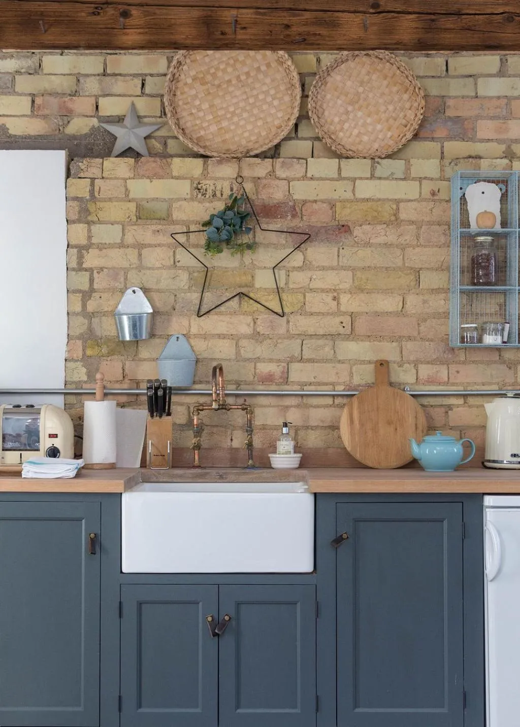 Kitchen or kitchenette in Crafts Hill Barn