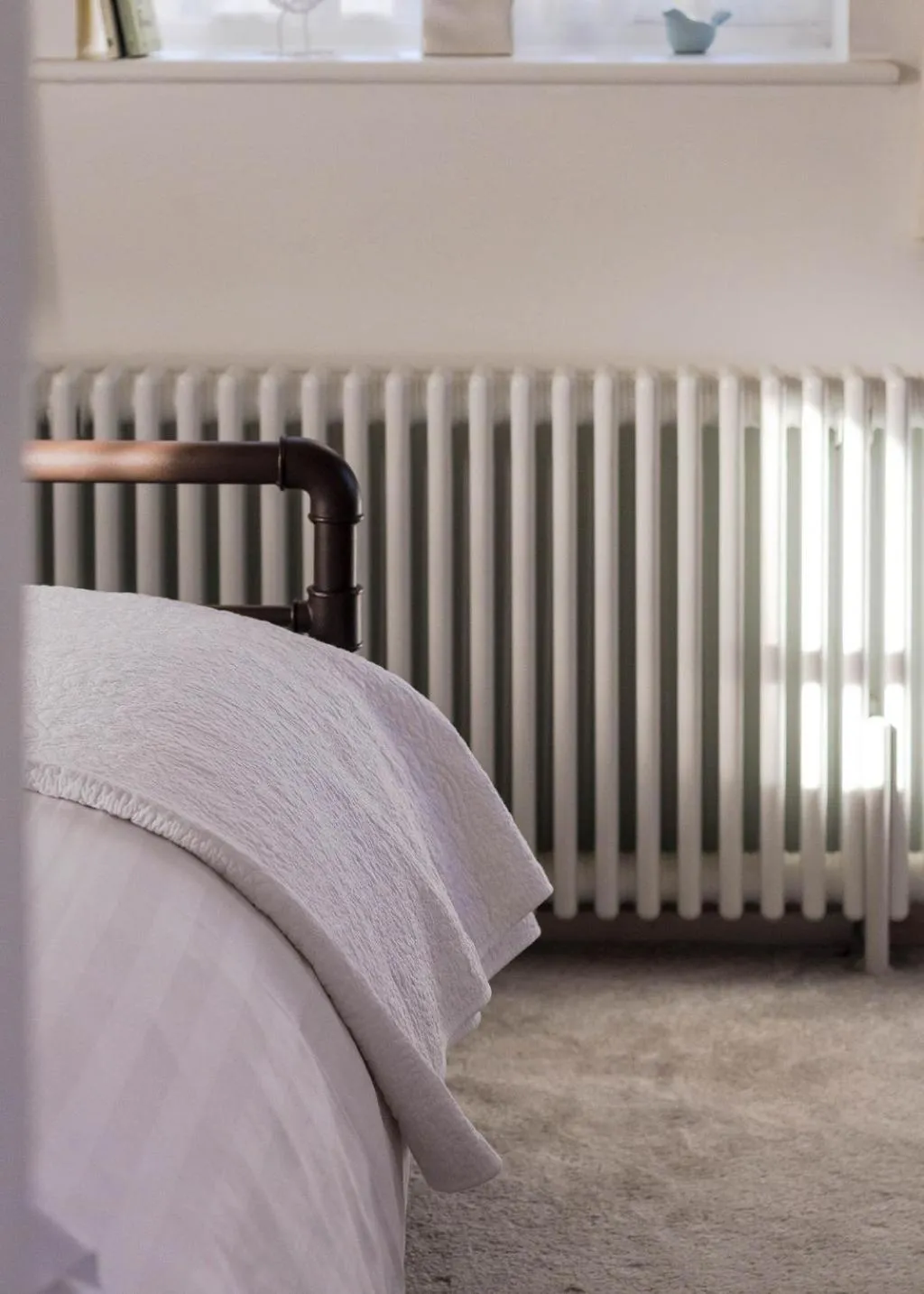 Bedroom, Bed in Crafts Hill Barn
