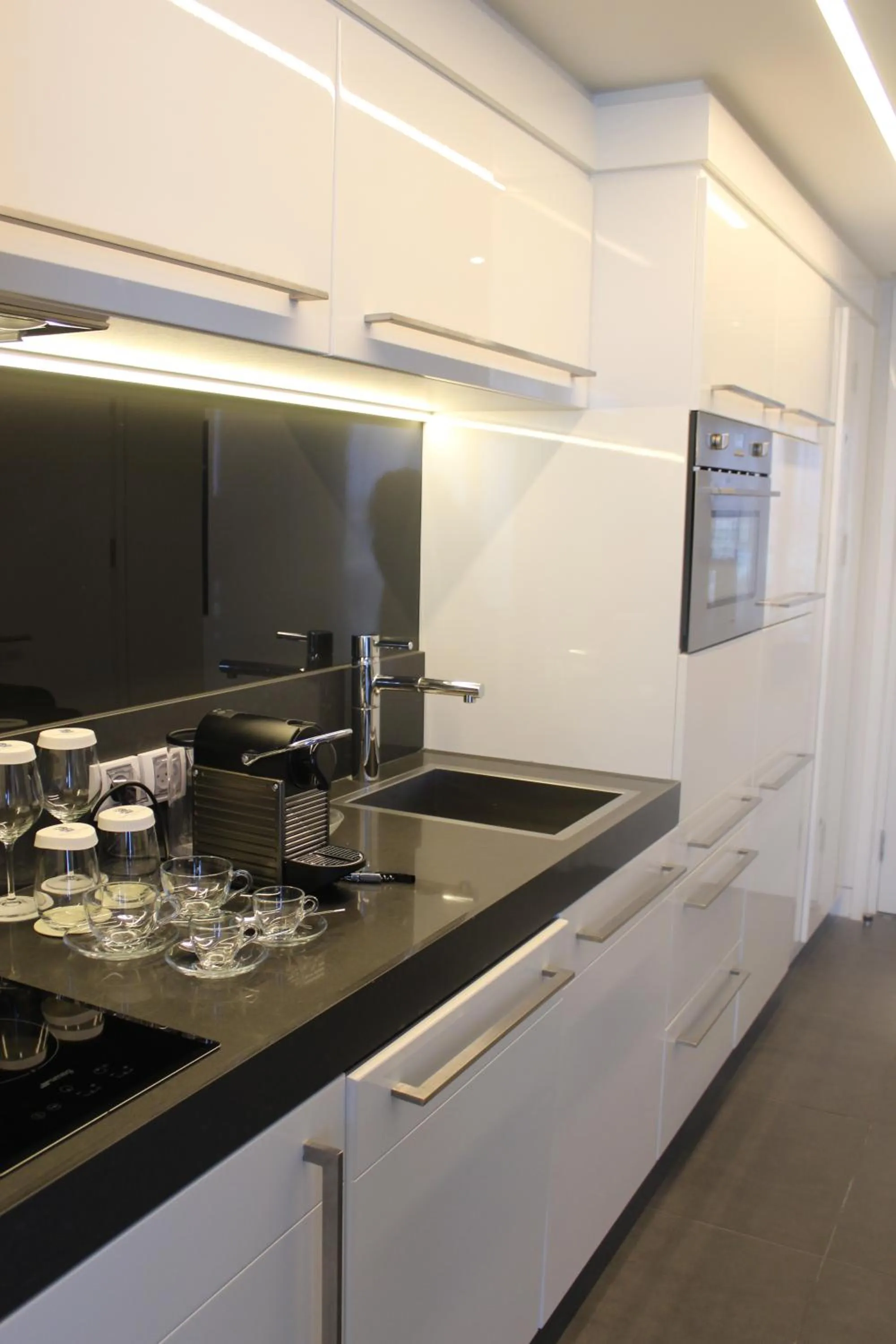 Kitchen or kitchenette in First Class Marina Herzlia