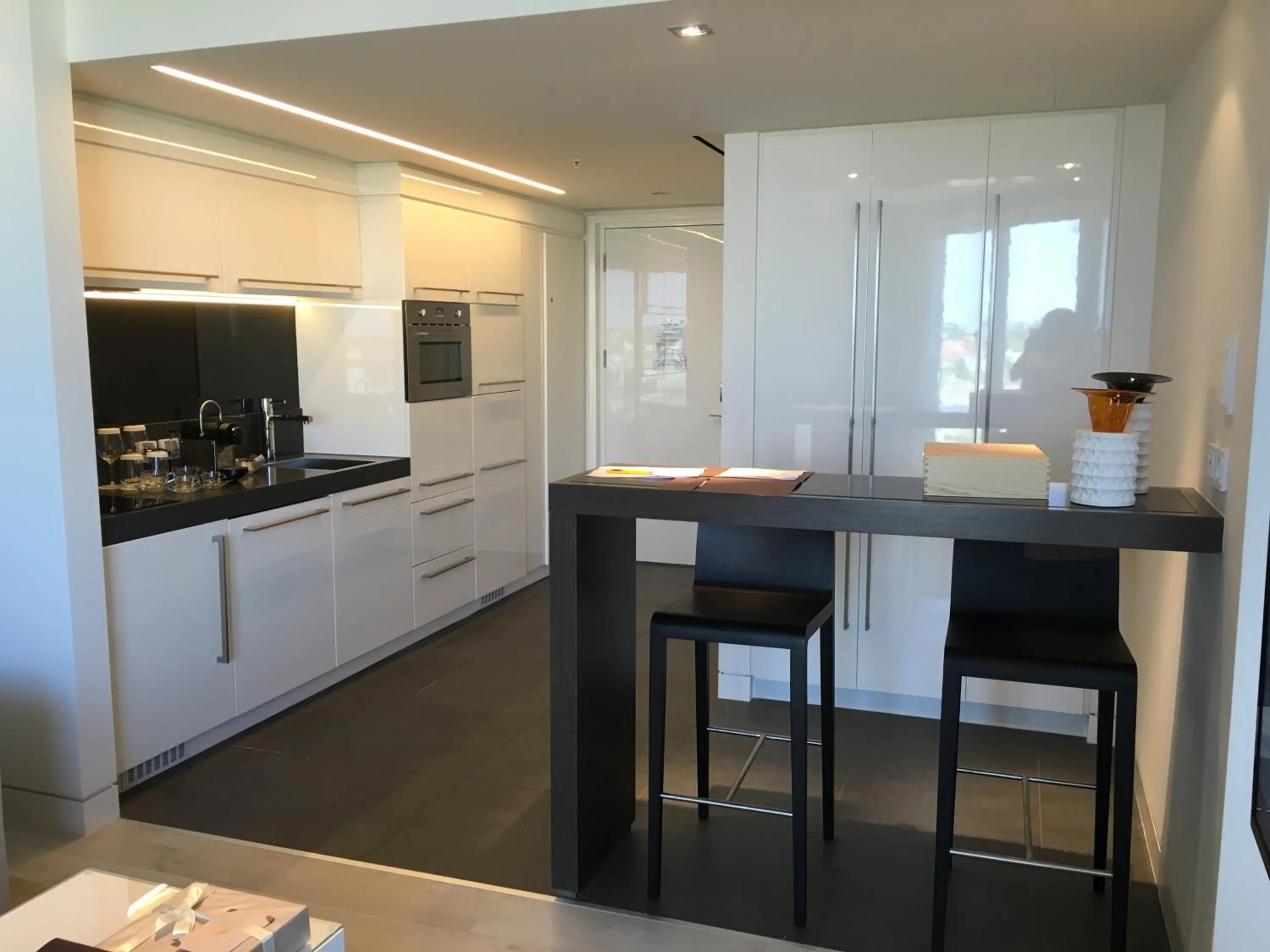 Kitchen or kitchenette in First Class Marina Herzlia