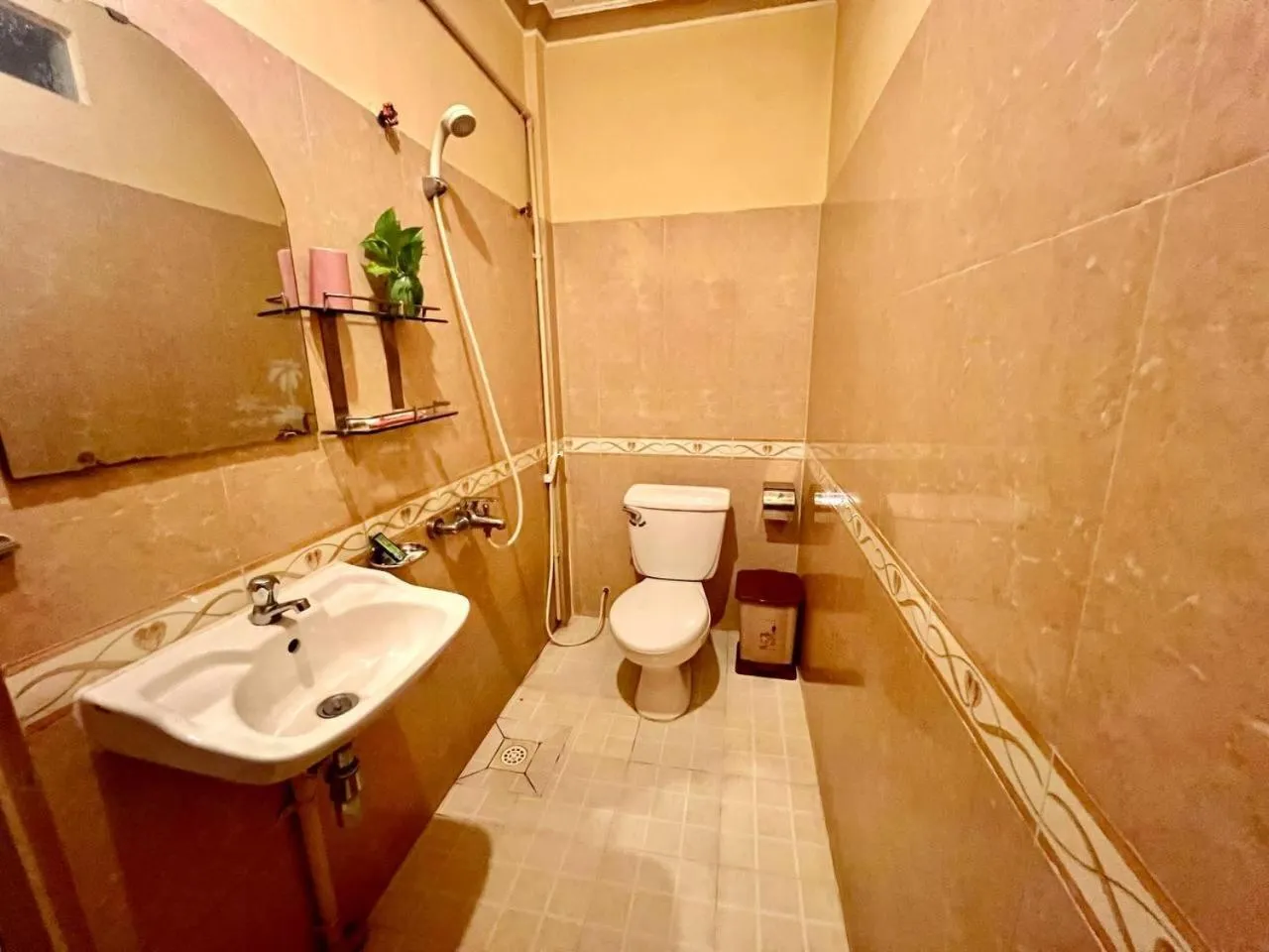 Shower in Nice Guesthouse